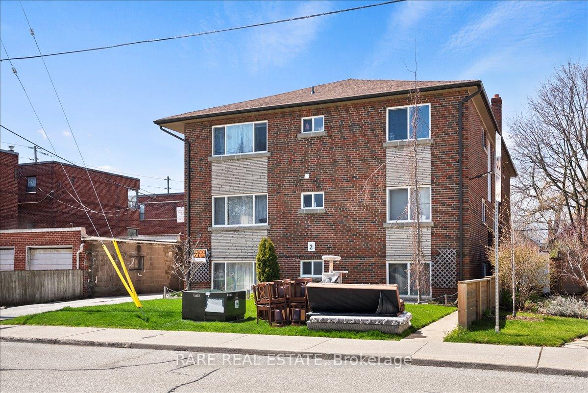 Photo 17 of Unit 4, 2 Twenty First Street, Etobicoke, New Toronto — HOMEH