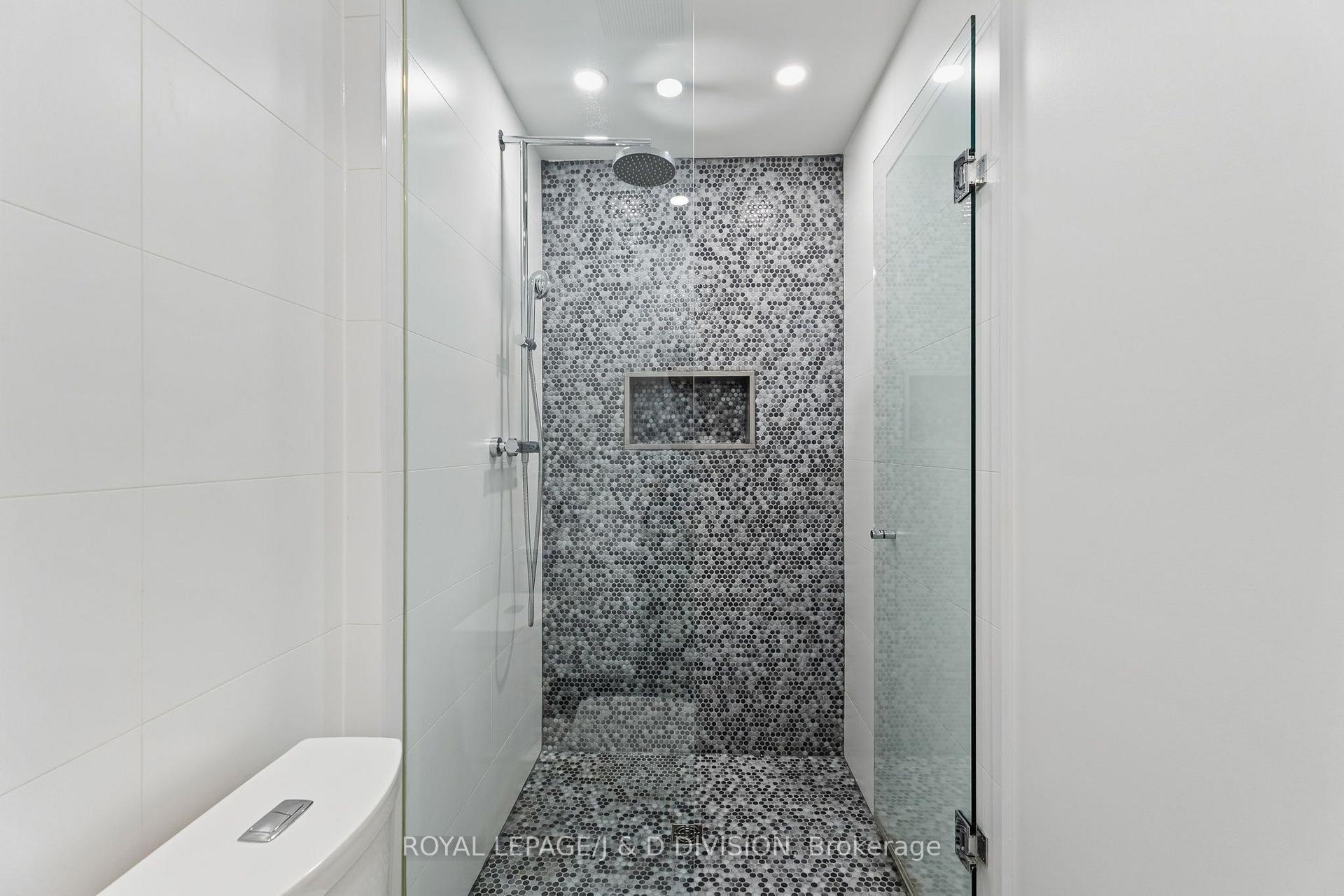 Photo 32 of Unit 4, 314 Lonsdale Road, Toronto, Forest Hill South — HOMEH