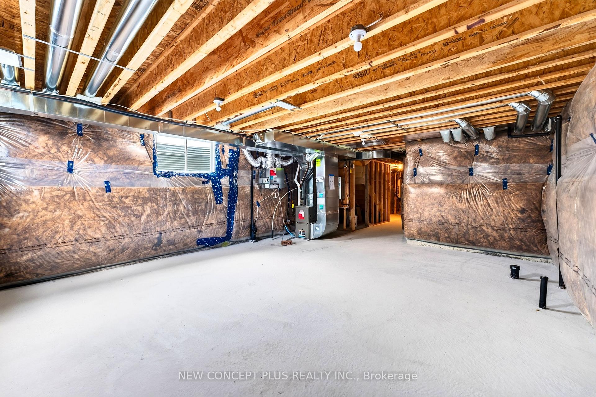 Photo 34 of 98 Sanderson Drive N, Kawartha Lakes, Lindsay — HOMEH