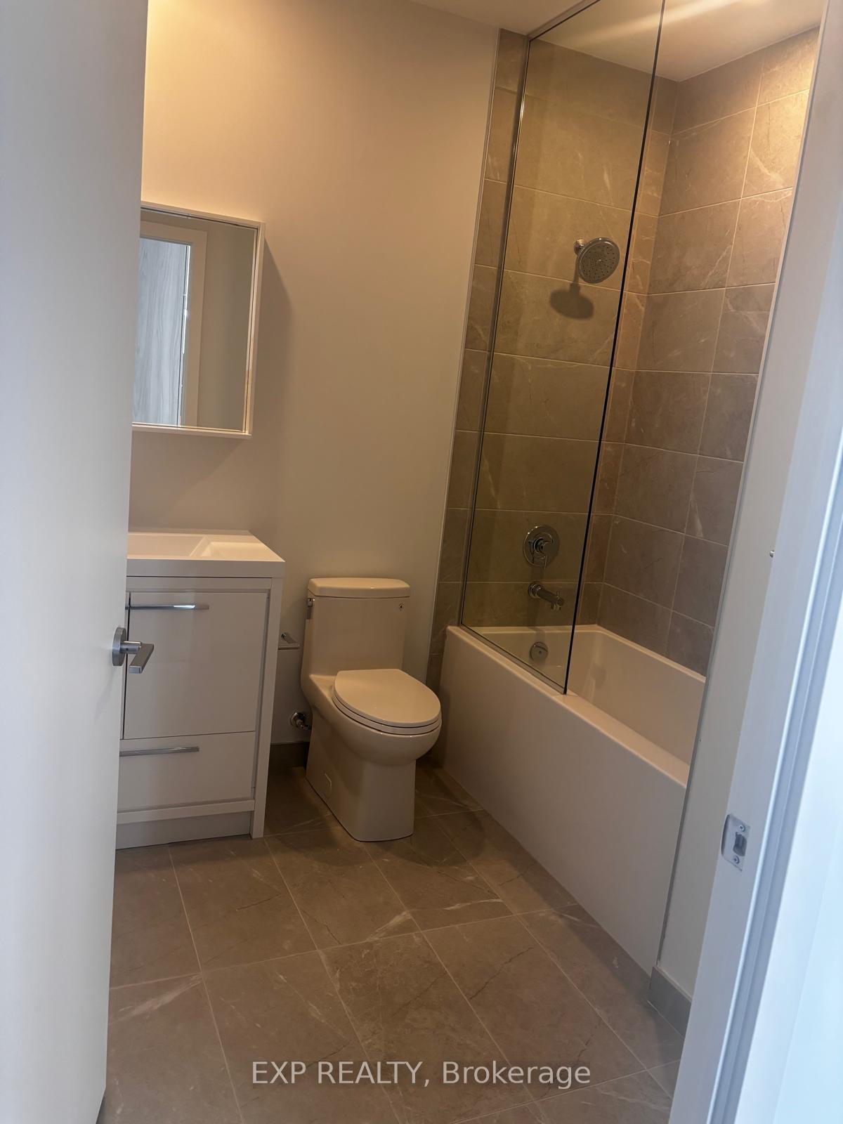 Photo 5 of Unit 1908, 21 Meadowdale Road, Vaughan, Vaughan Corporate Centre — HOMEH