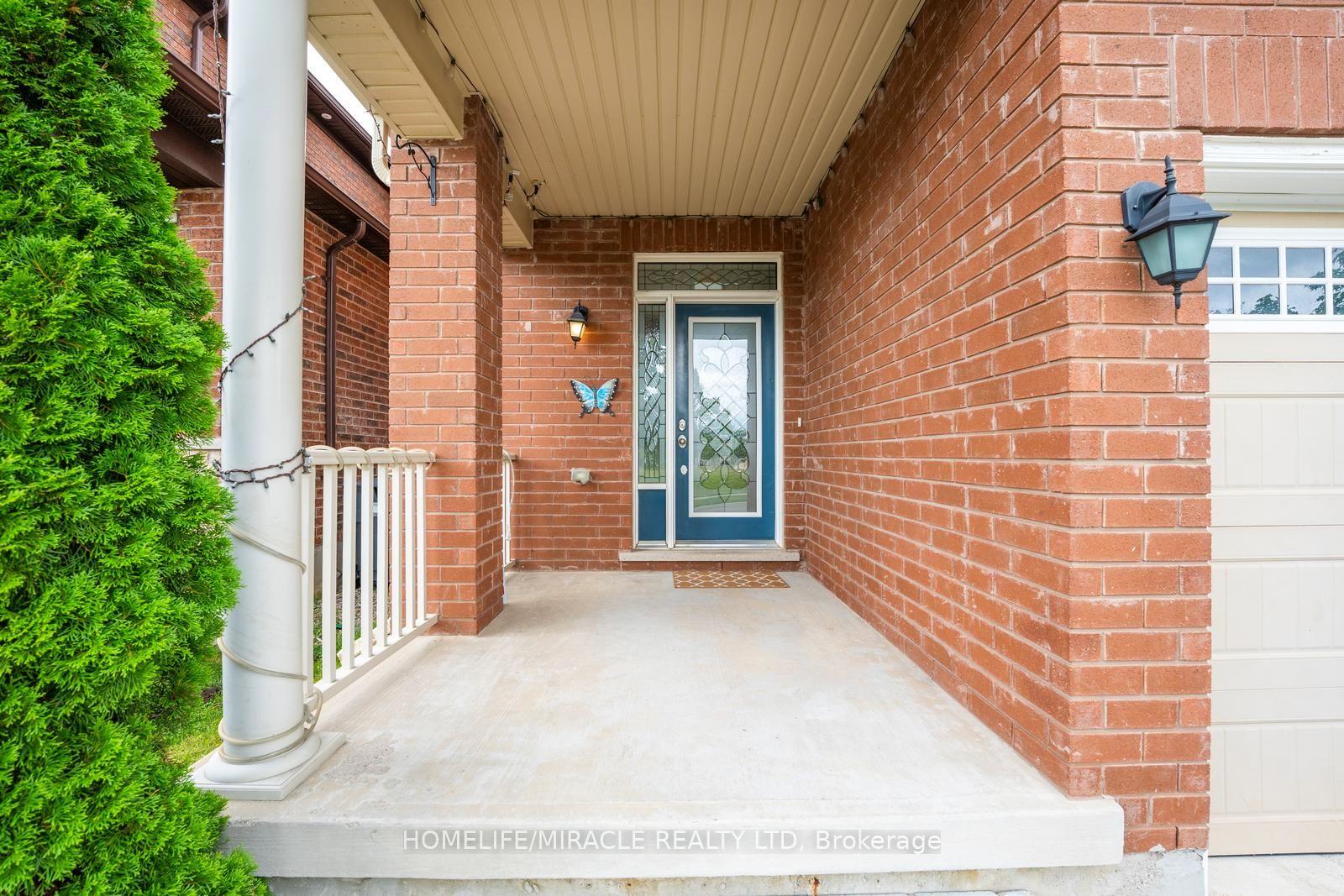Photo 3 of 16 Hasker Road, Brampton, Northwest Brampton — HOMEH