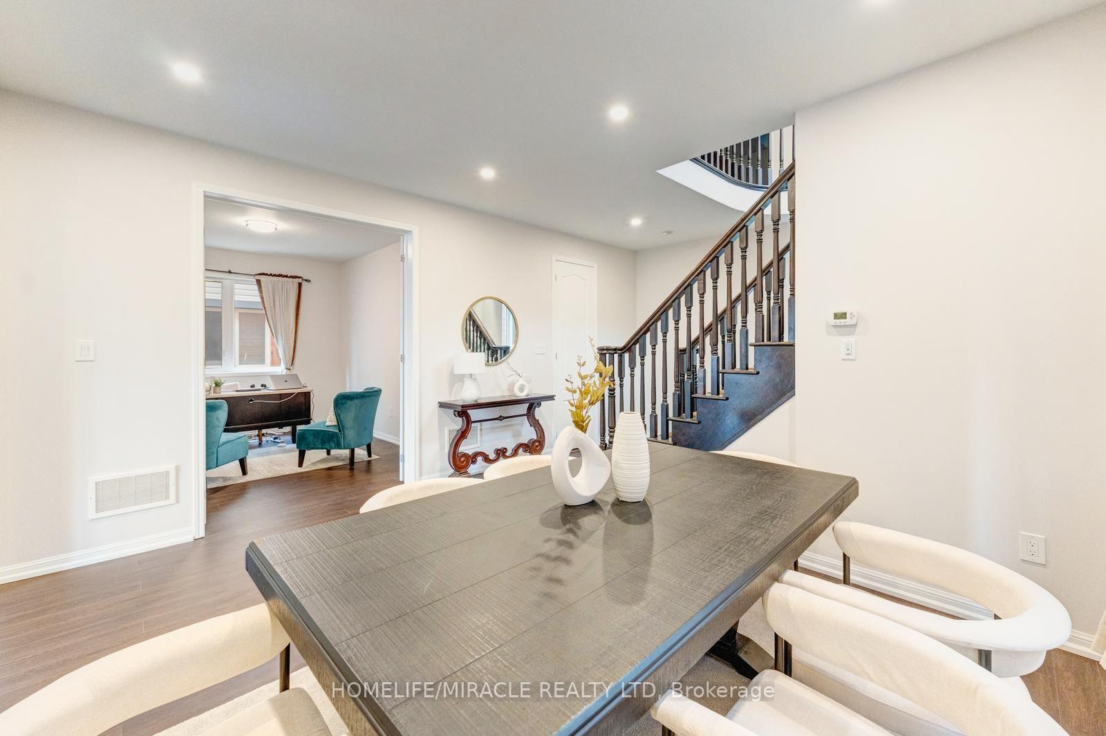 Photo 9 of 16 Hasker Road, Brampton, Northwest Brampton — HOMEH
