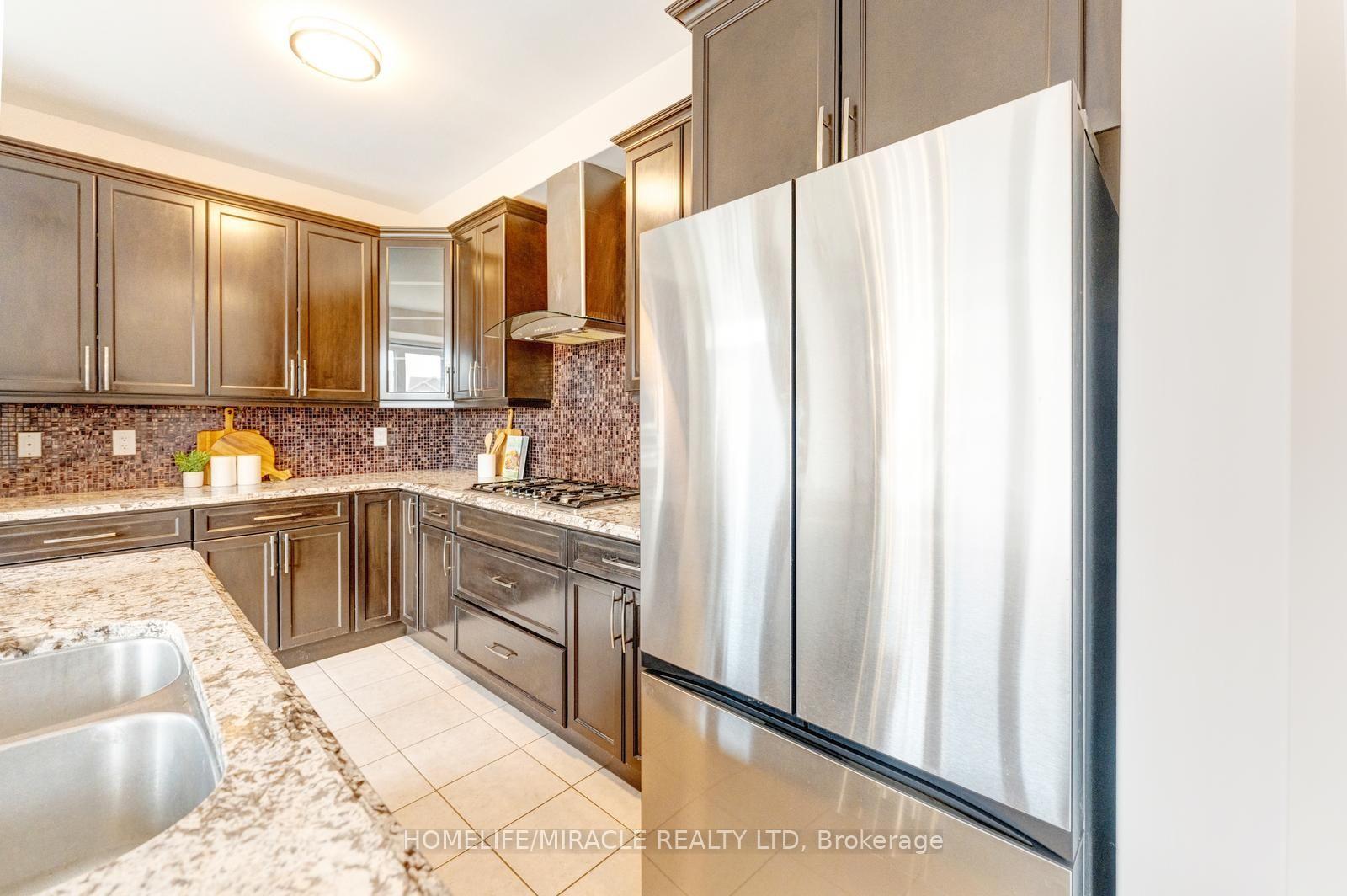 Photo 13 of 16 Hasker Road, Brampton, Northwest Brampton — HOMEH