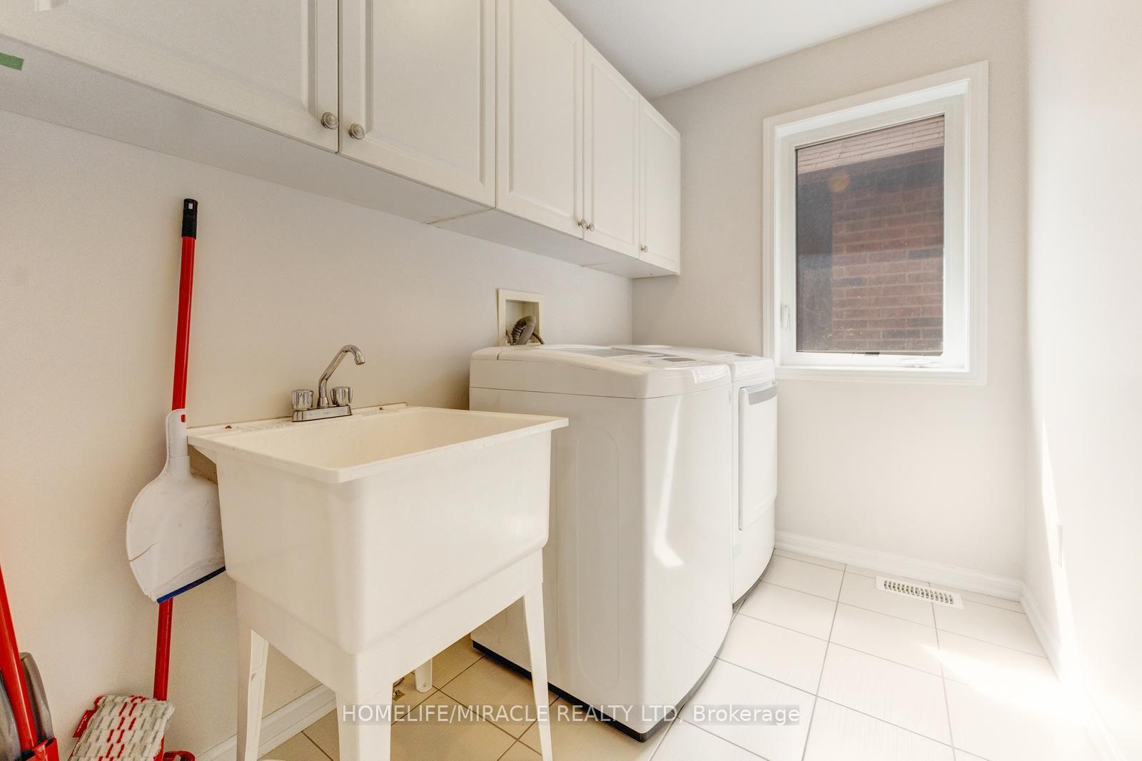 Photo 33 of 16 Hasker Road, Brampton, Northwest Brampton — HOMEH