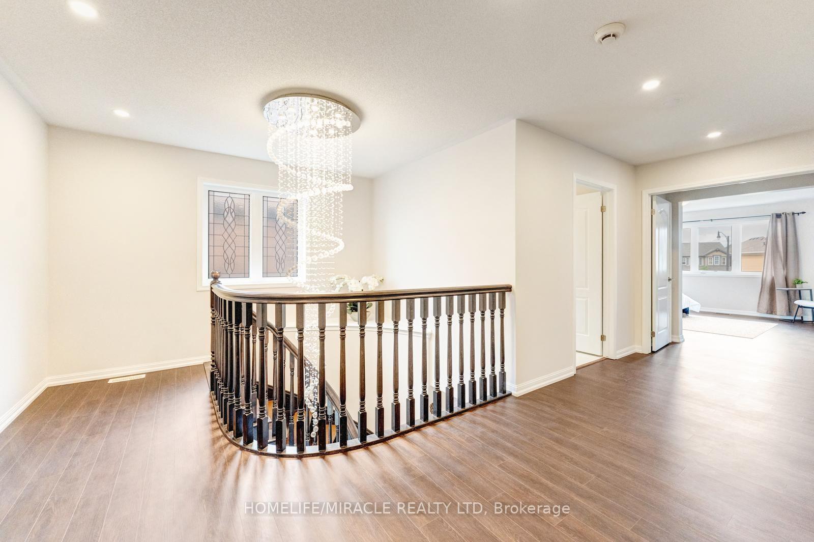 Photo 37 of 16 Hasker Road, Brampton, Northwest Brampton — HOMEH