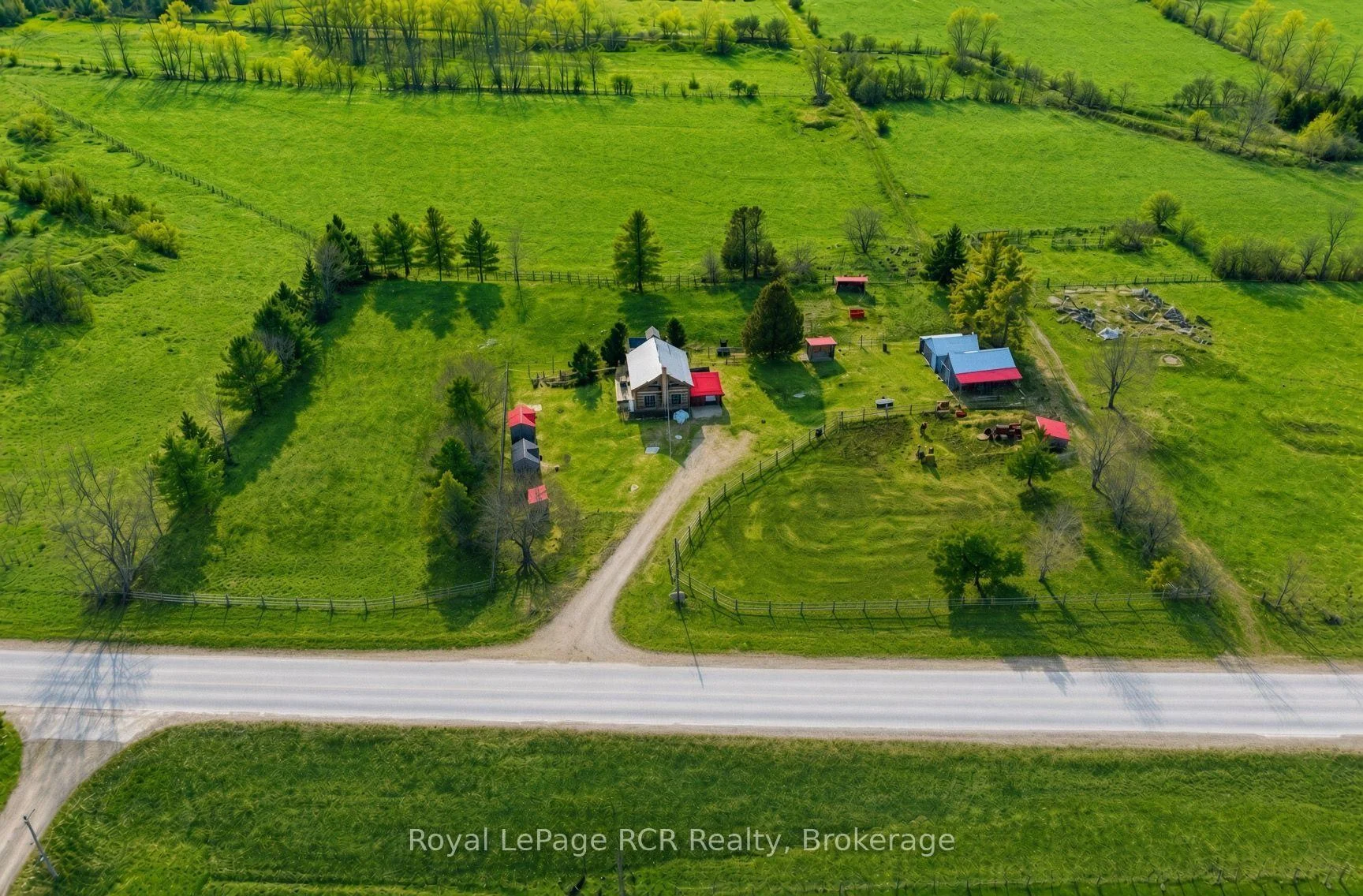 Photo 63 of 135458 Concession 8, Chatsworth — HOMEH
