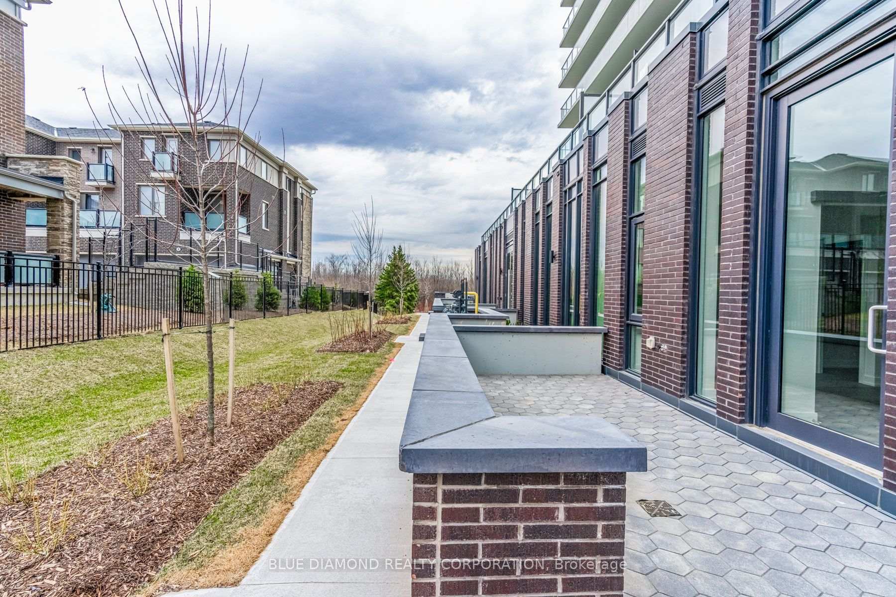 Photo 3 of 225 Veterans Drive, Brampton, Northwest Brampton — HOMEH