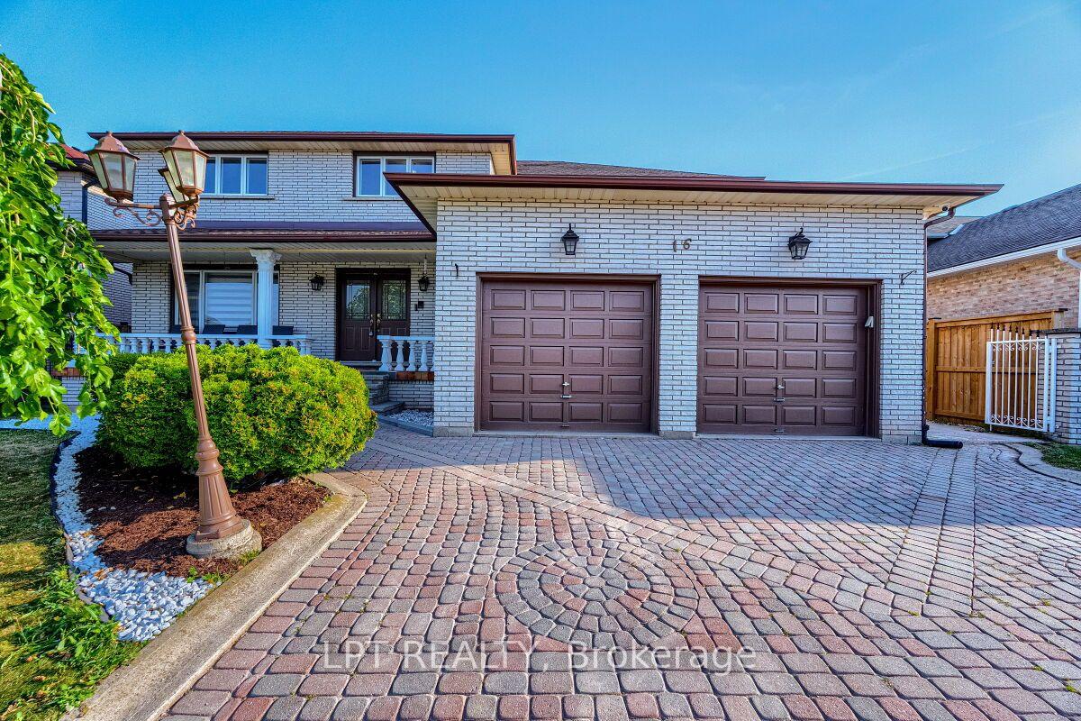 Photo 2 of 16 Vogue Court, Hamilton, Stoney Creek — HOMEH
