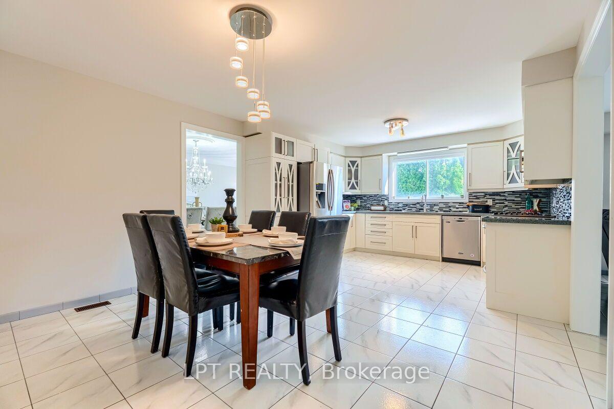 Photo 14 of 16 Vogue Court, Hamilton, Stoney Creek — HOMEH