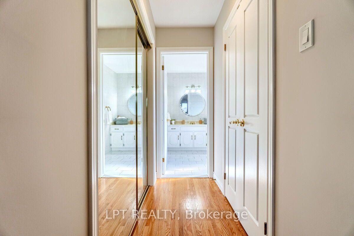 Photo 24 of 16 Vogue Court, Hamilton, Stoney Creek — HOMEH