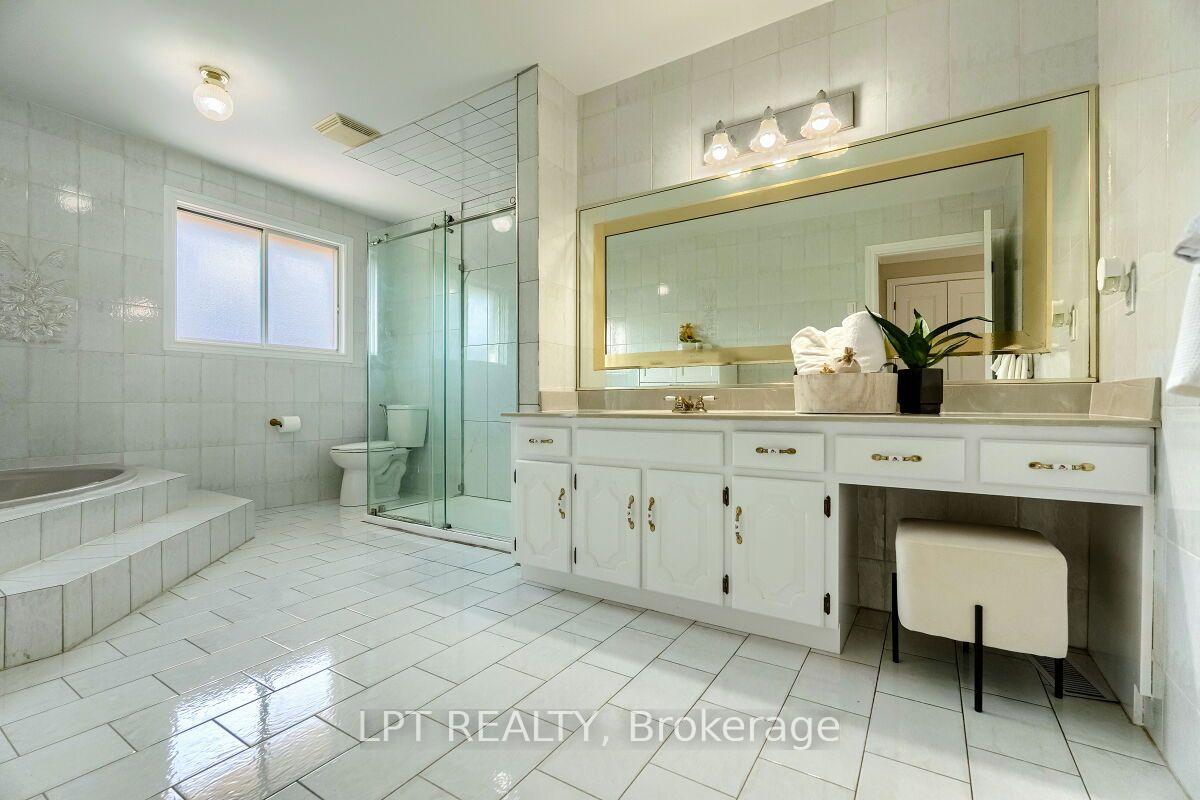 Photo 30 of 16 Vogue Court, Hamilton, Stoney Creek — HOMEH