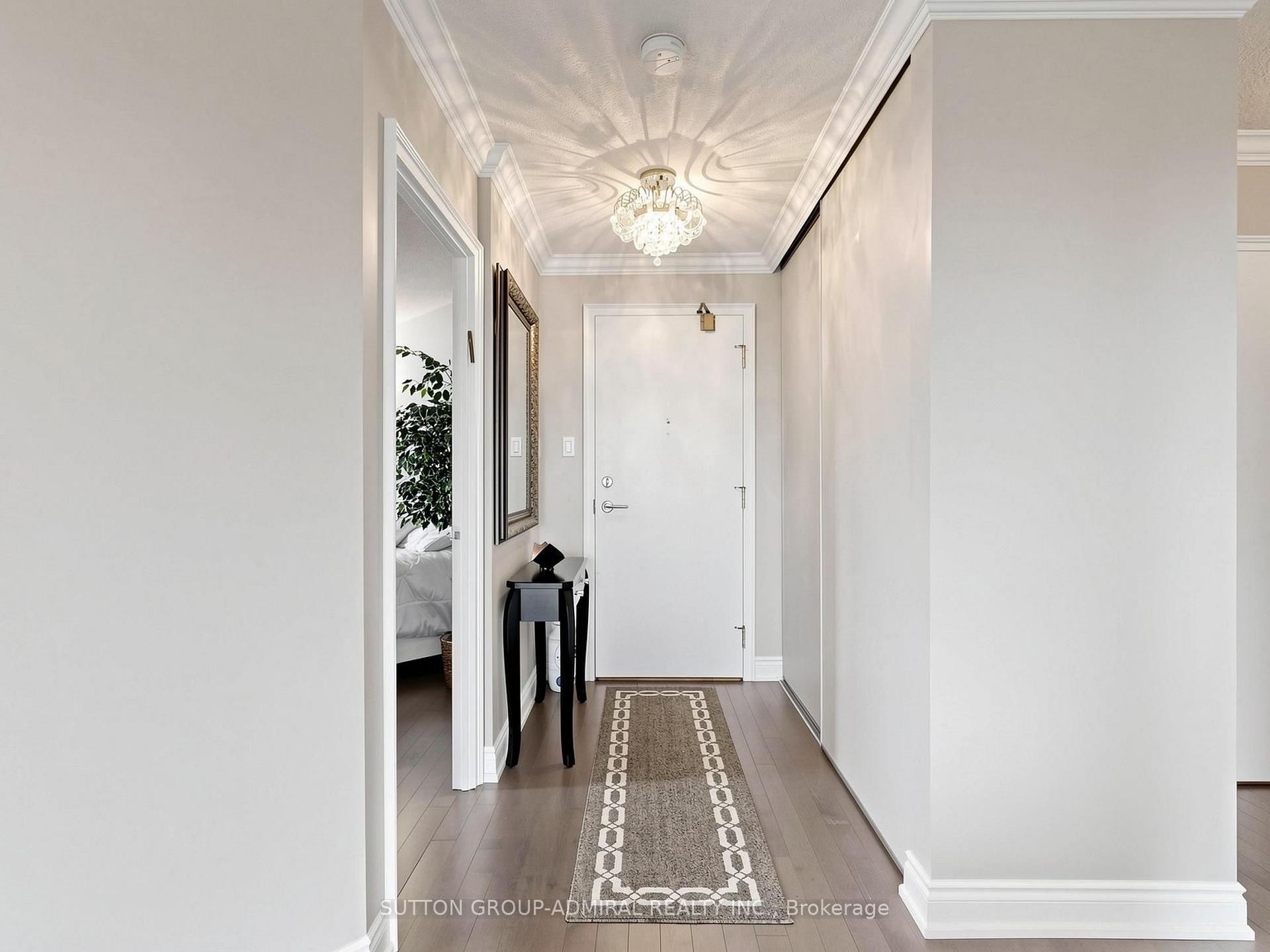 Photo 2 of Unit 507, 7460 Bathurst Street, Vaughan, Brownridge — HOMEH