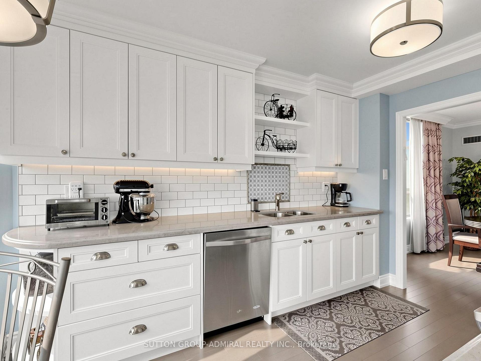 Photo 7 of Unit 507, 7460 Bathurst Street, Vaughan, Brownridge — HOMEH