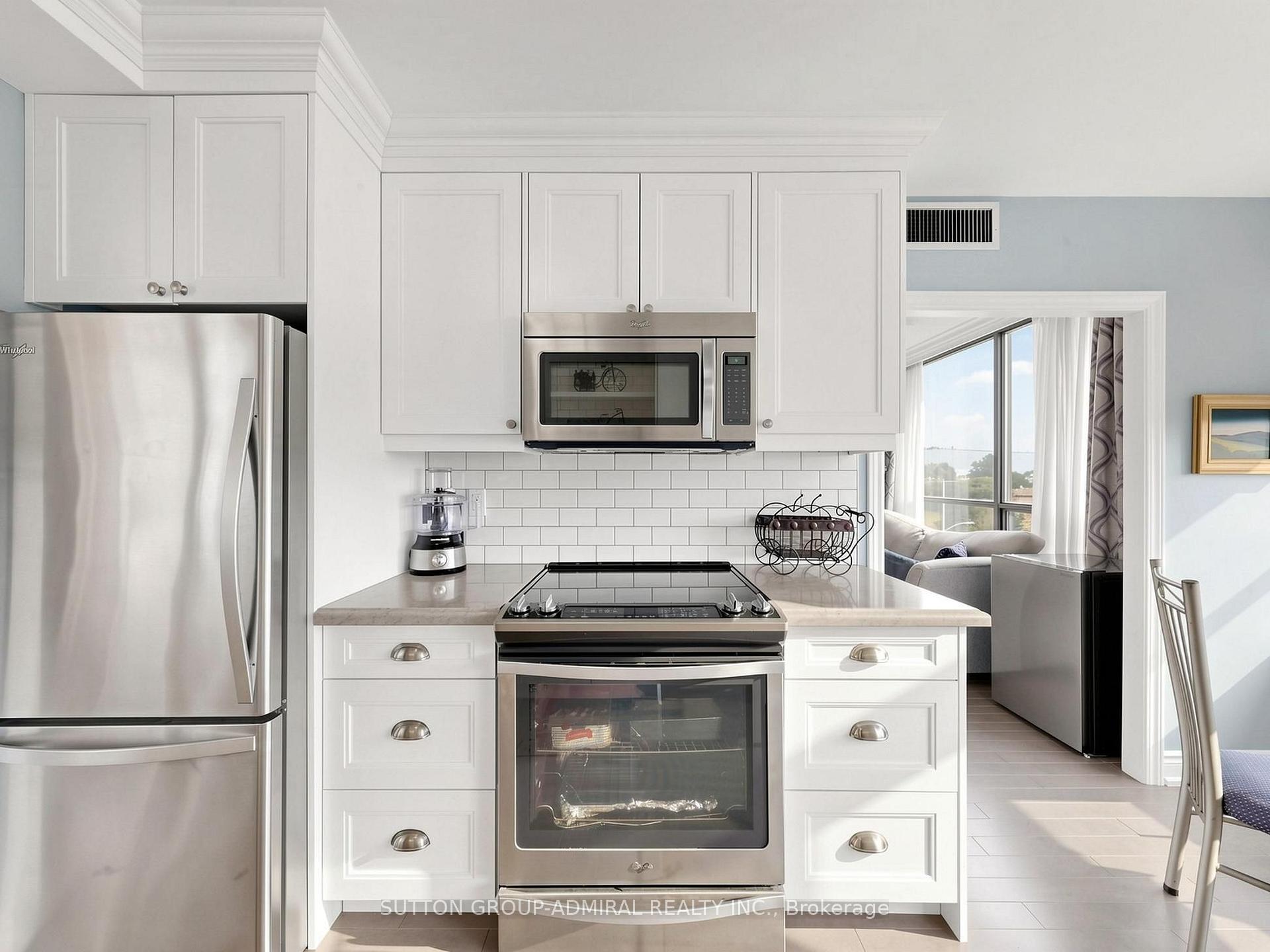 Photo 8 of Unit 507, 7460 Bathurst Street, Vaughan, Brownridge — HOMEH