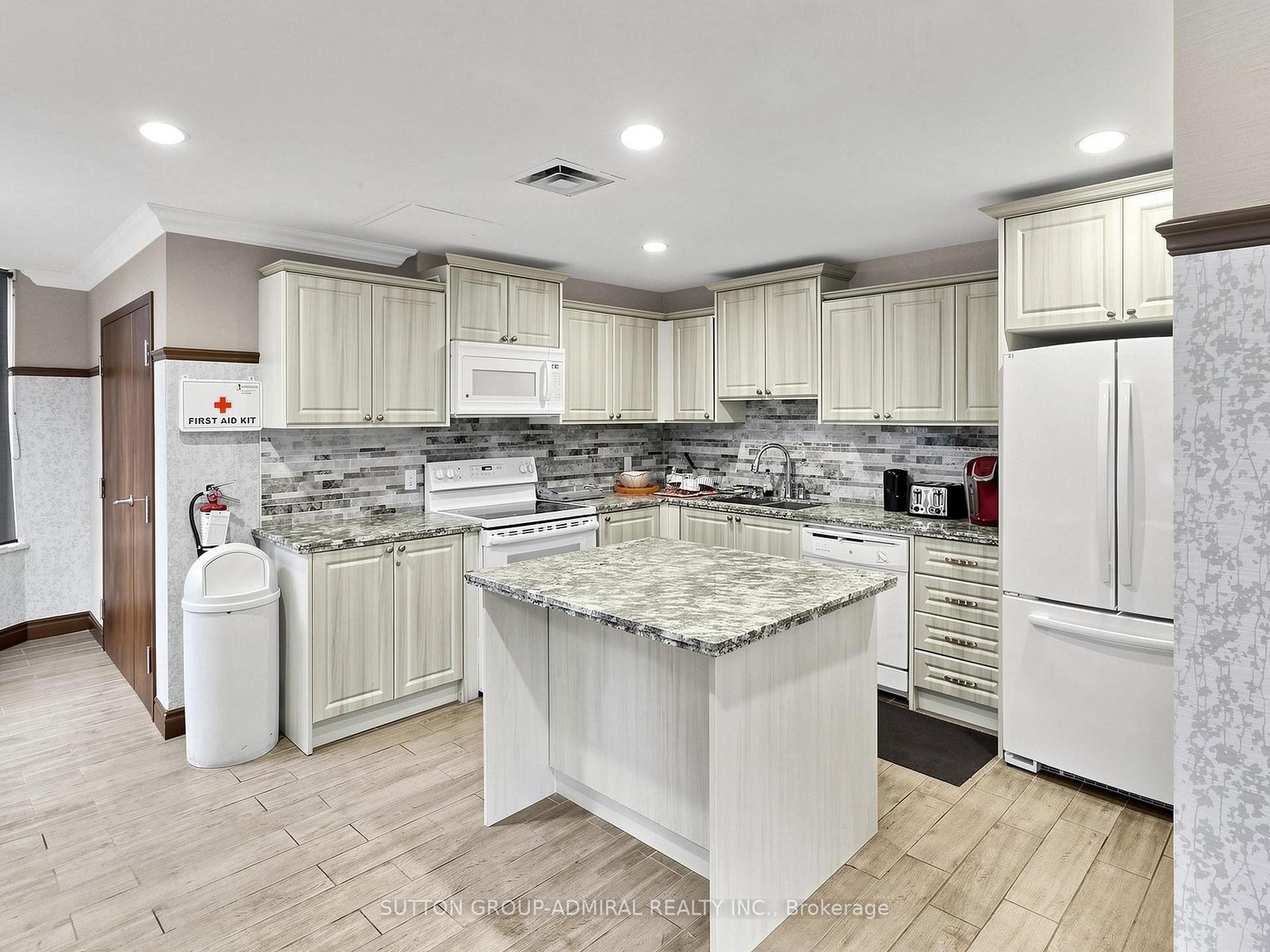 Photo 23 of Unit 507, 7460 Bathurst Street, Vaughan, Brownridge — HOMEH