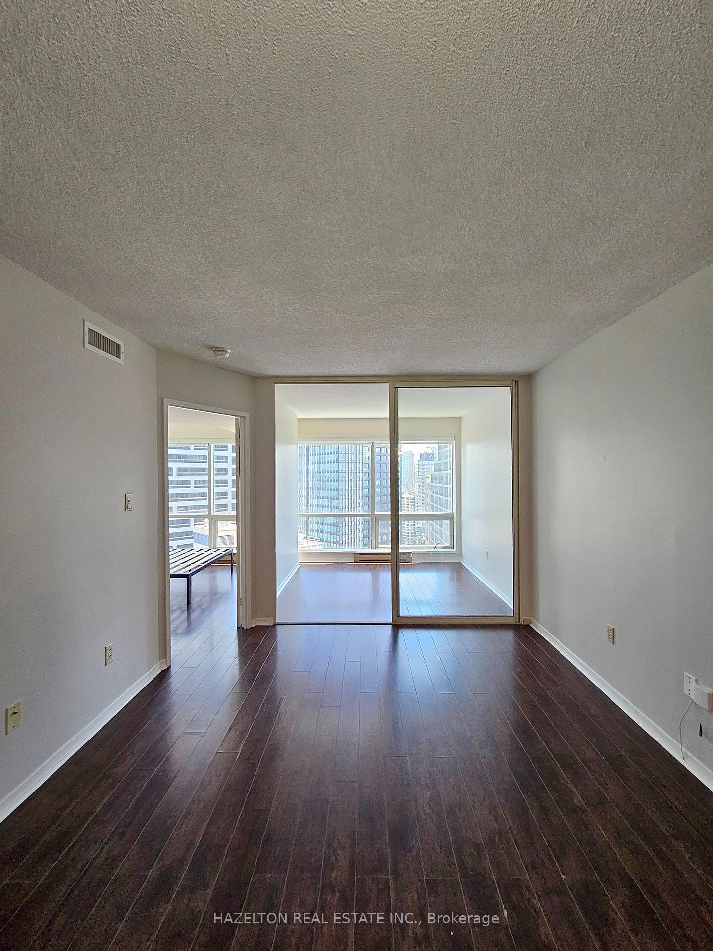 Photo 6 of Unit 2305, 1001 Bay Street, Toronto, Bay Street Corridor — HOMEH