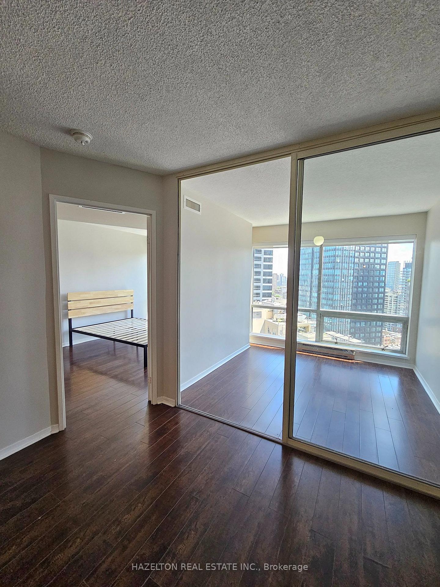 Photo 7 of Unit 2305, 1001 Bay Street, Toronto, Bay Street Corridor — HOMEH