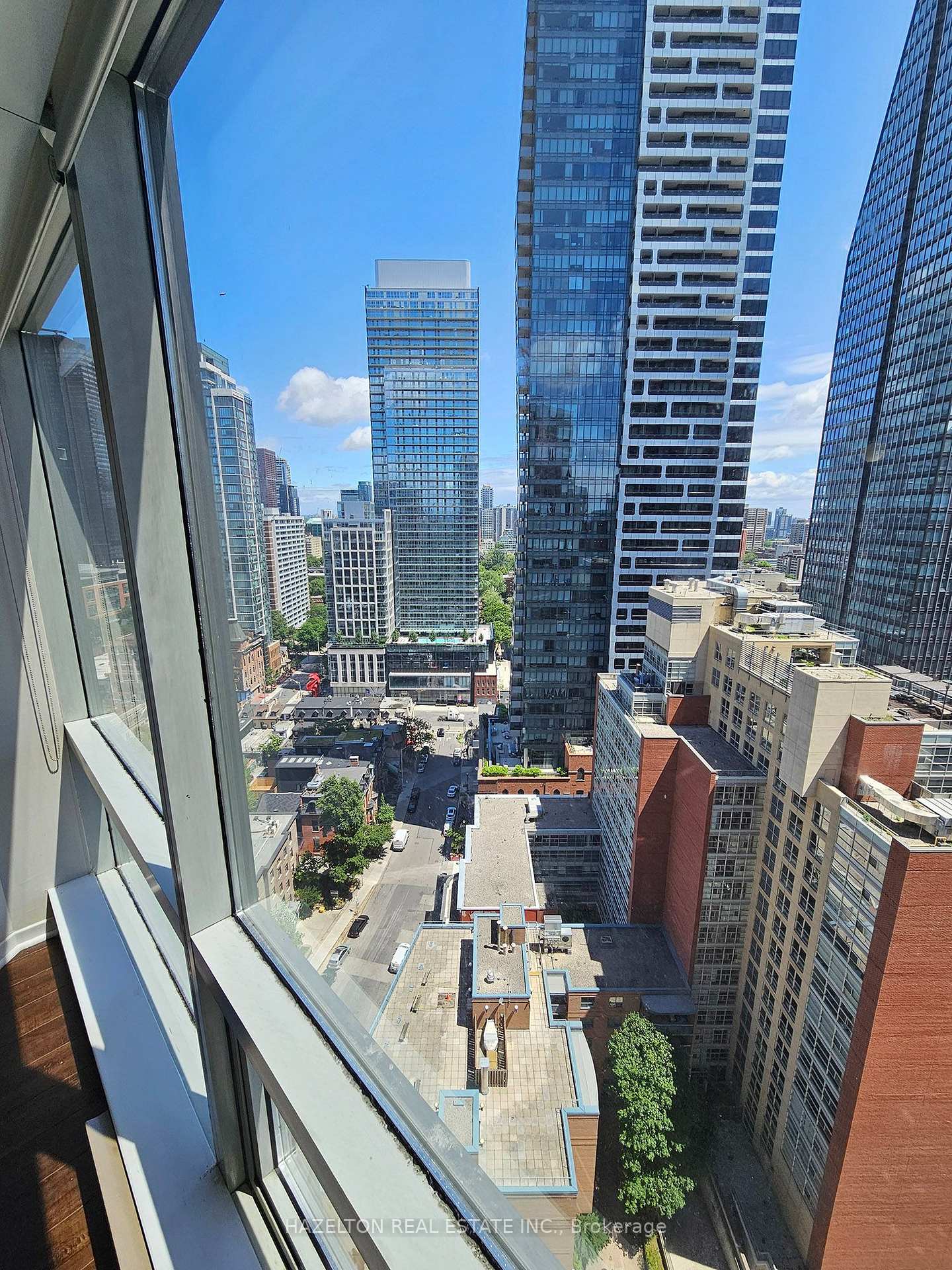 Photo 9 of Unit 2305, 1001 Bay Street, Toronto, Bay Street Corridor — HOMEH