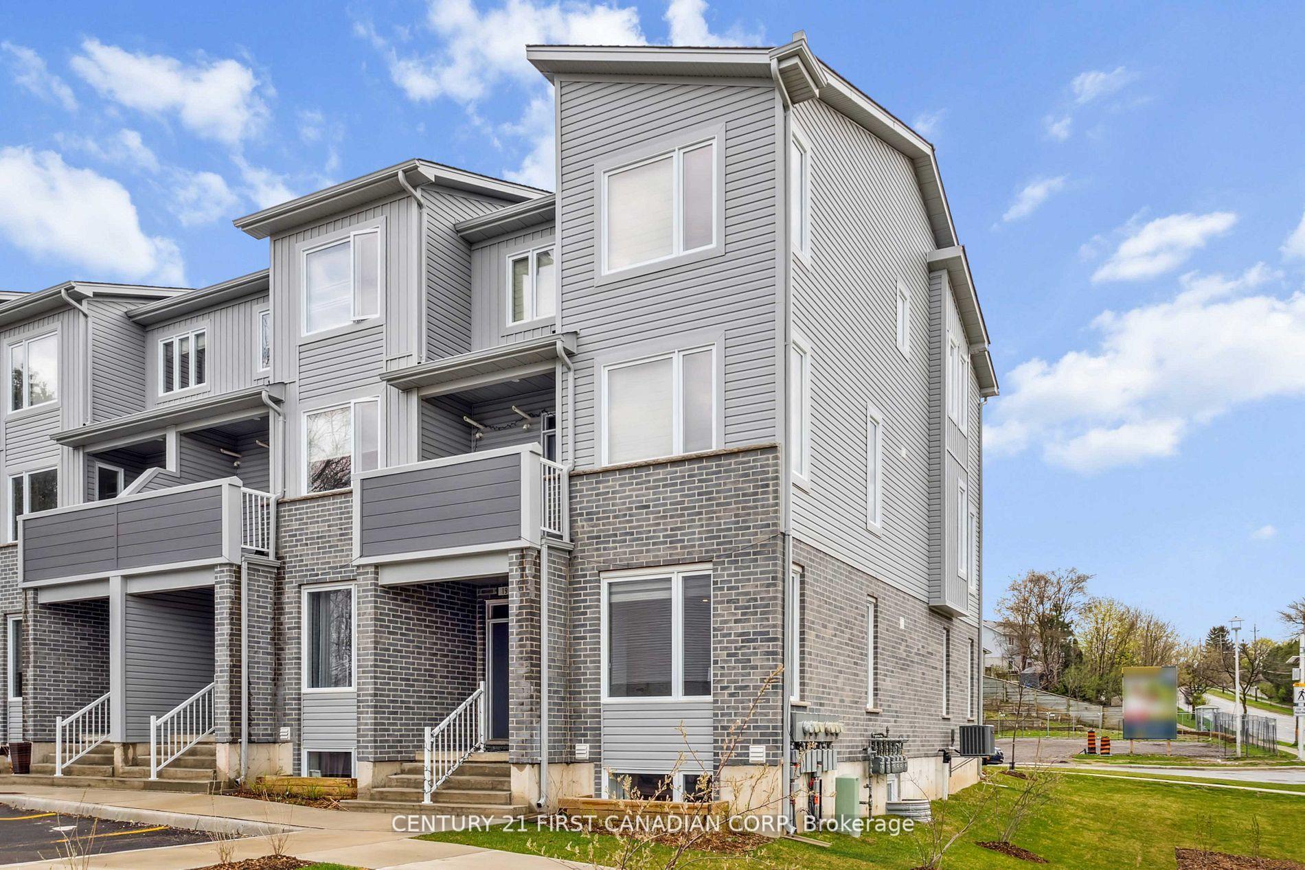 Photo 2 of Unit 21, 990 Deveron Crescent, London, South J — HOMEH
