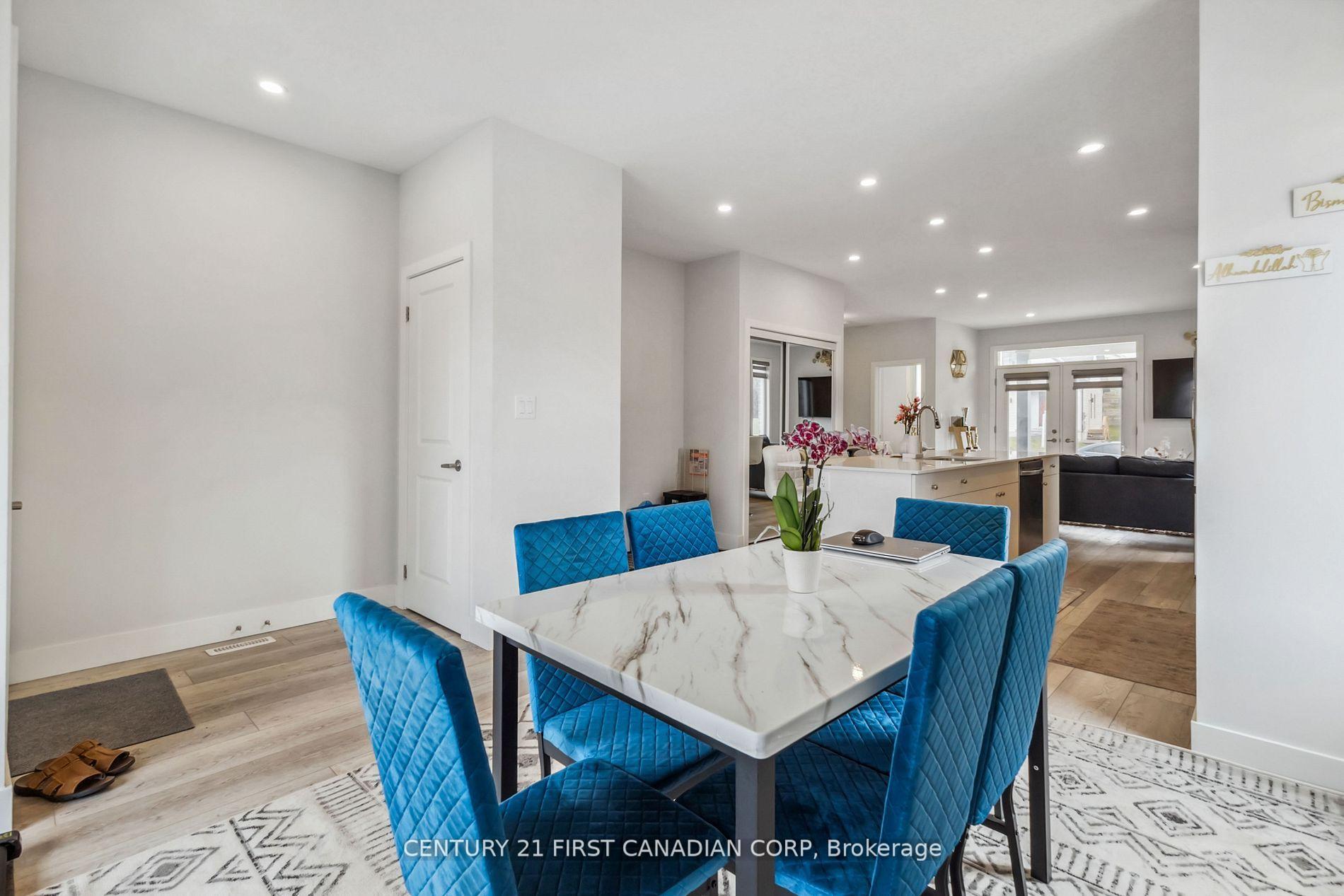Photo 9 of Unit 21, 990 Deveron Crescent, London, South J — HOMEH