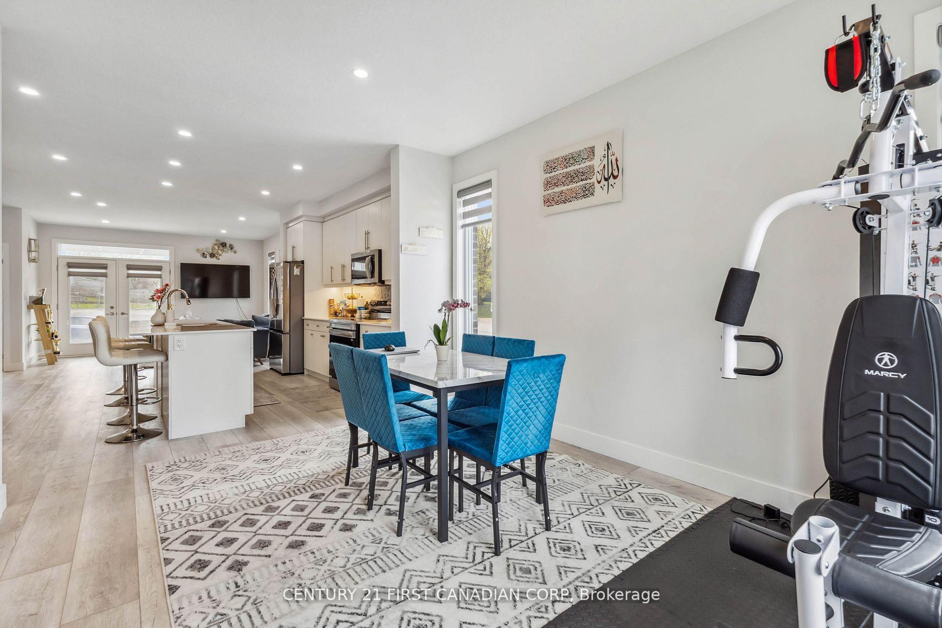 Photo 11 of Unit 21, 990 Deveron Crescent, London, South J — HOMEH