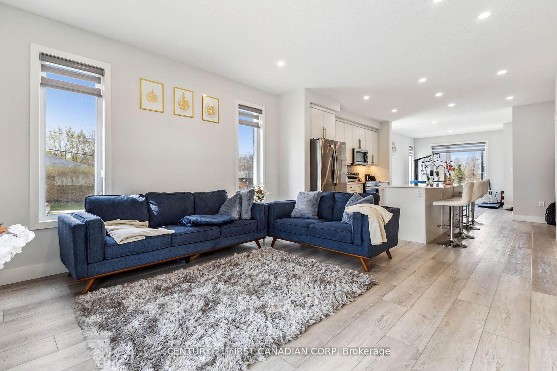 Photo 19 of Unit 21, 990 Deveron Crescent, London, South J — HOMEH