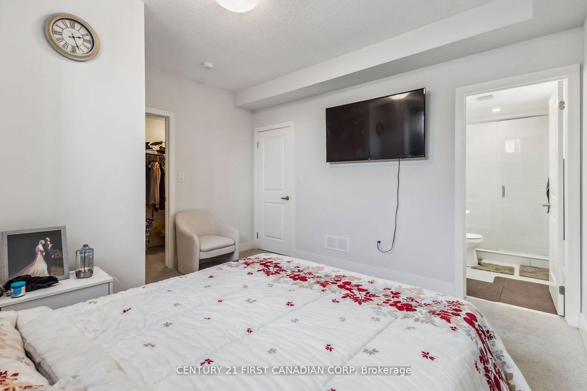 Photo 26 of Unit 21, 990 Deveron Crescent, London, South J — HOMEH