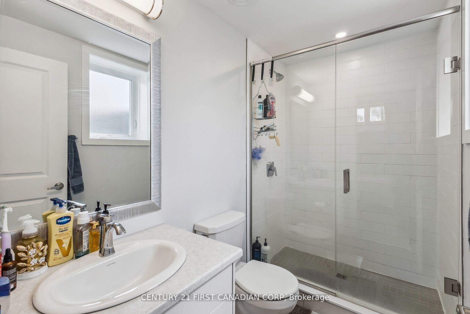 Photo 28 of Unit 21, 990 Deveron Crescent, London, South J — HOMEH