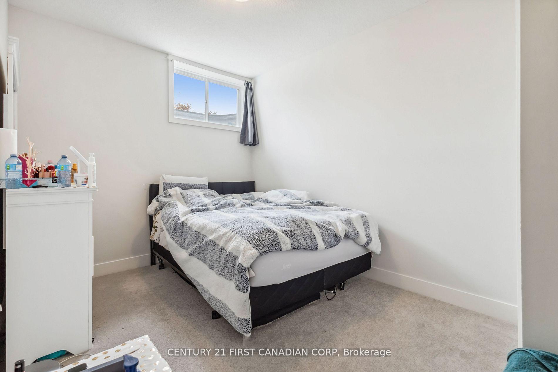 Photo 30 of Unit 21, 990 Deveron Crescent, London, South J — HOMEH