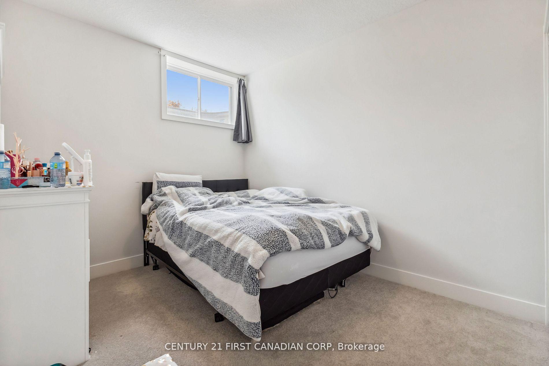 Photo 31 of Unit 21, 990 Deveron Crescent, London, South J — HOMEH