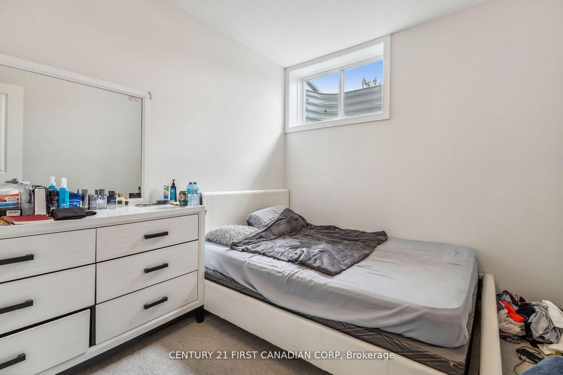 Photo 32 of Unit 21, 990 Deveron Crescent, London, South J — HOMEH