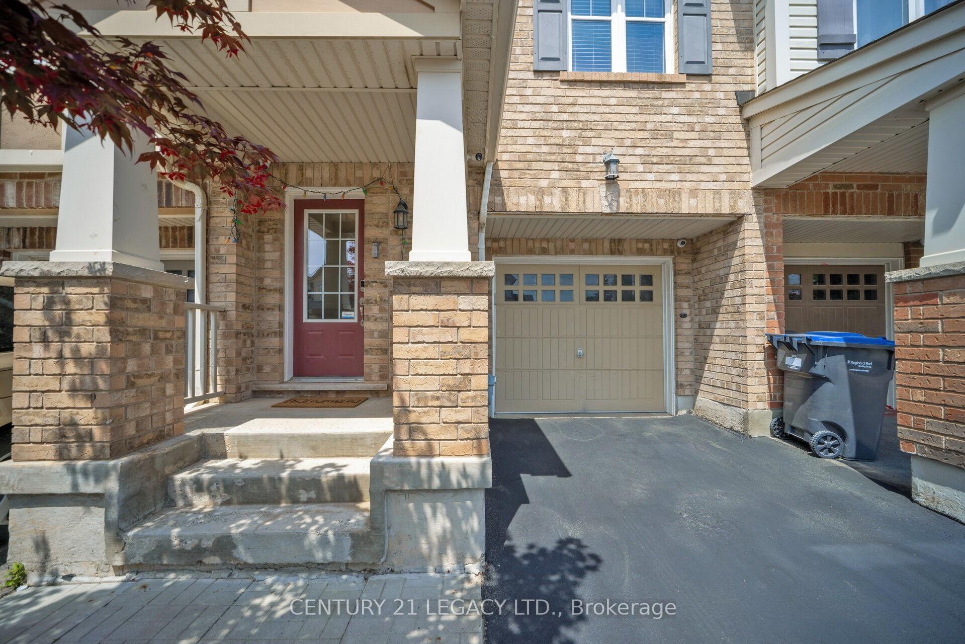 Photo 3 of 40 Donomore Drive, Brampton, Northwest Brampton — HOMEH