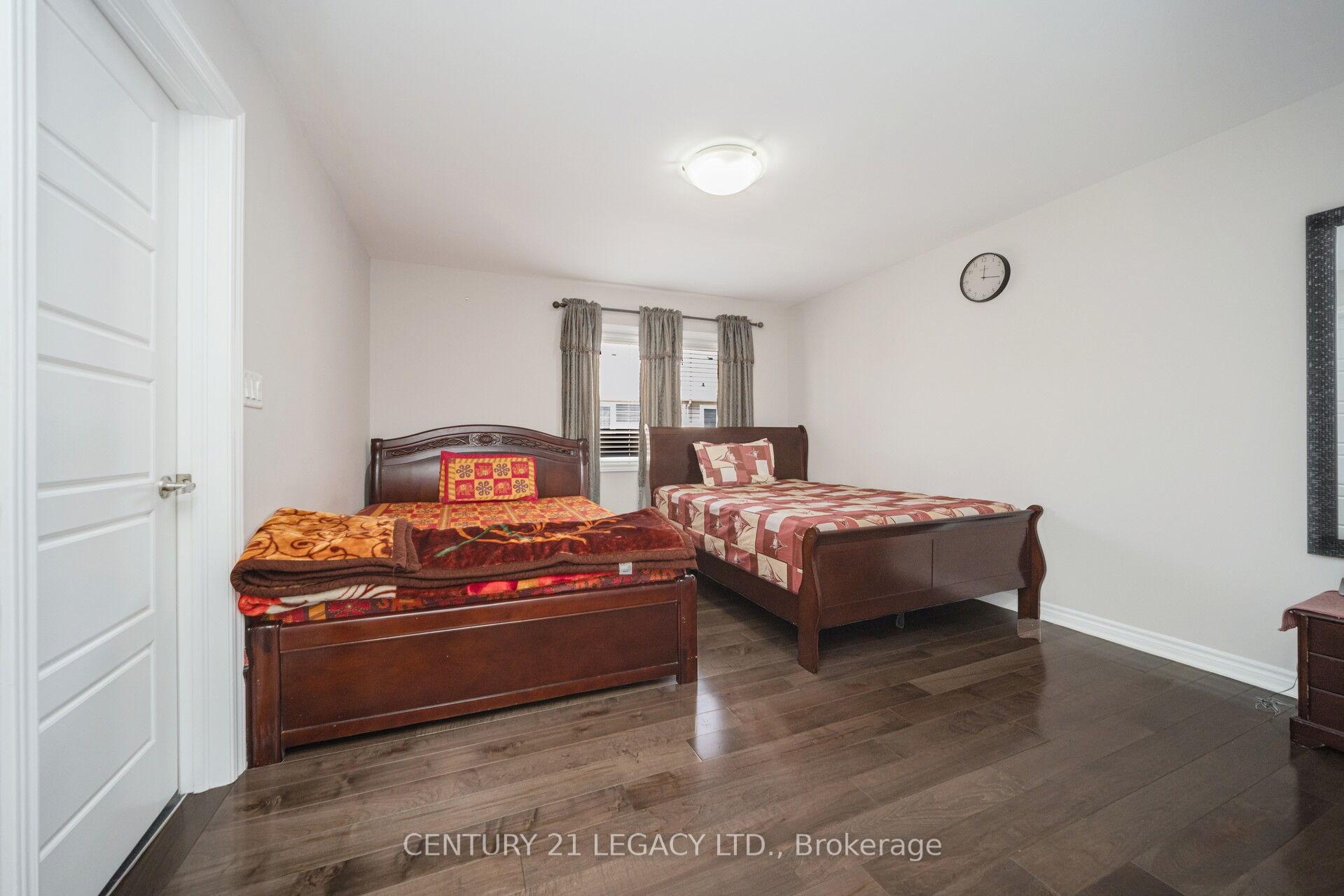 Photo 21 of 40 Donomore Drive, Brampton, Northwest Brampton — HOMEH