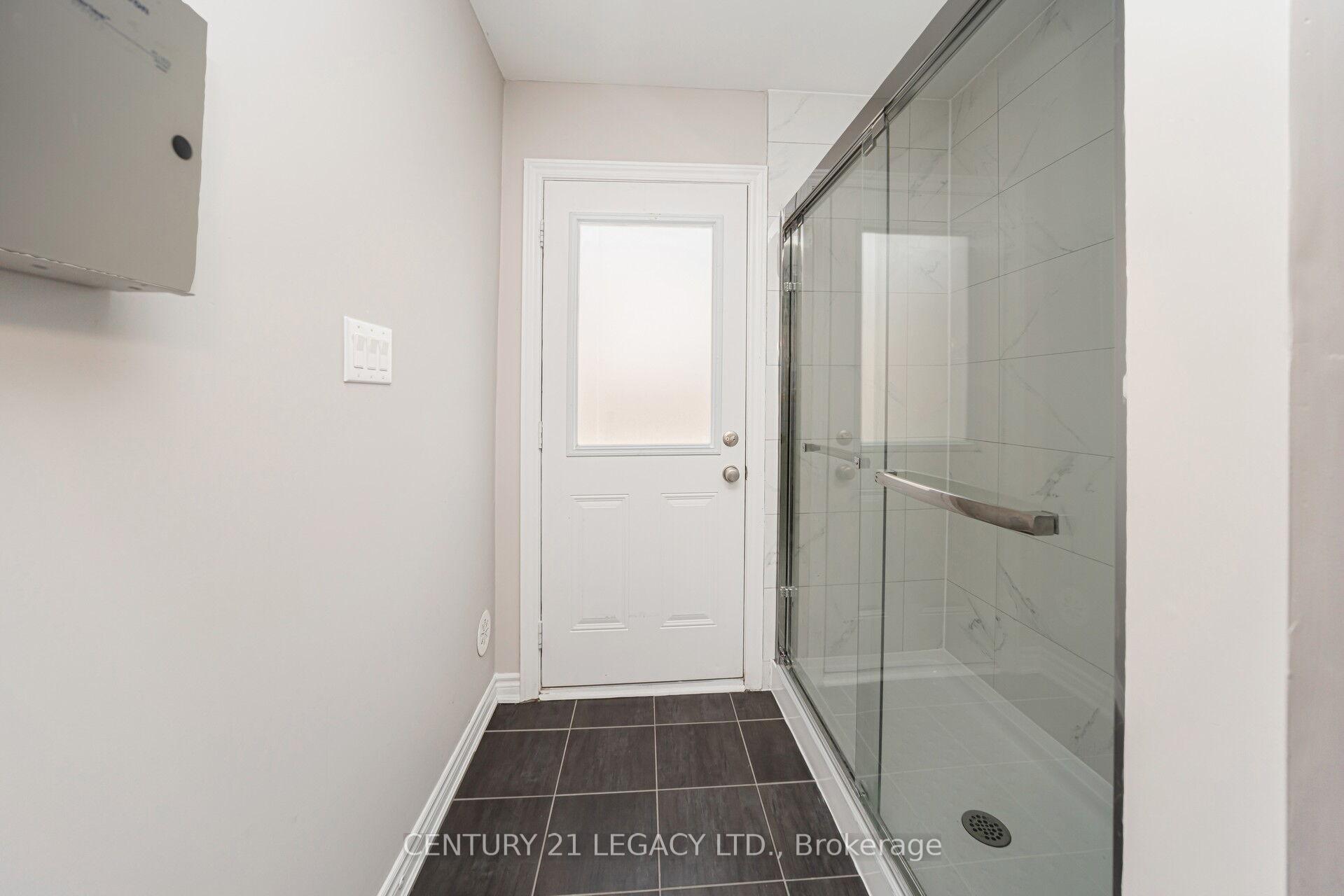 Photo 37 of 40 Donomore Drive, Brampton, Northwest Brampton — HOMEH