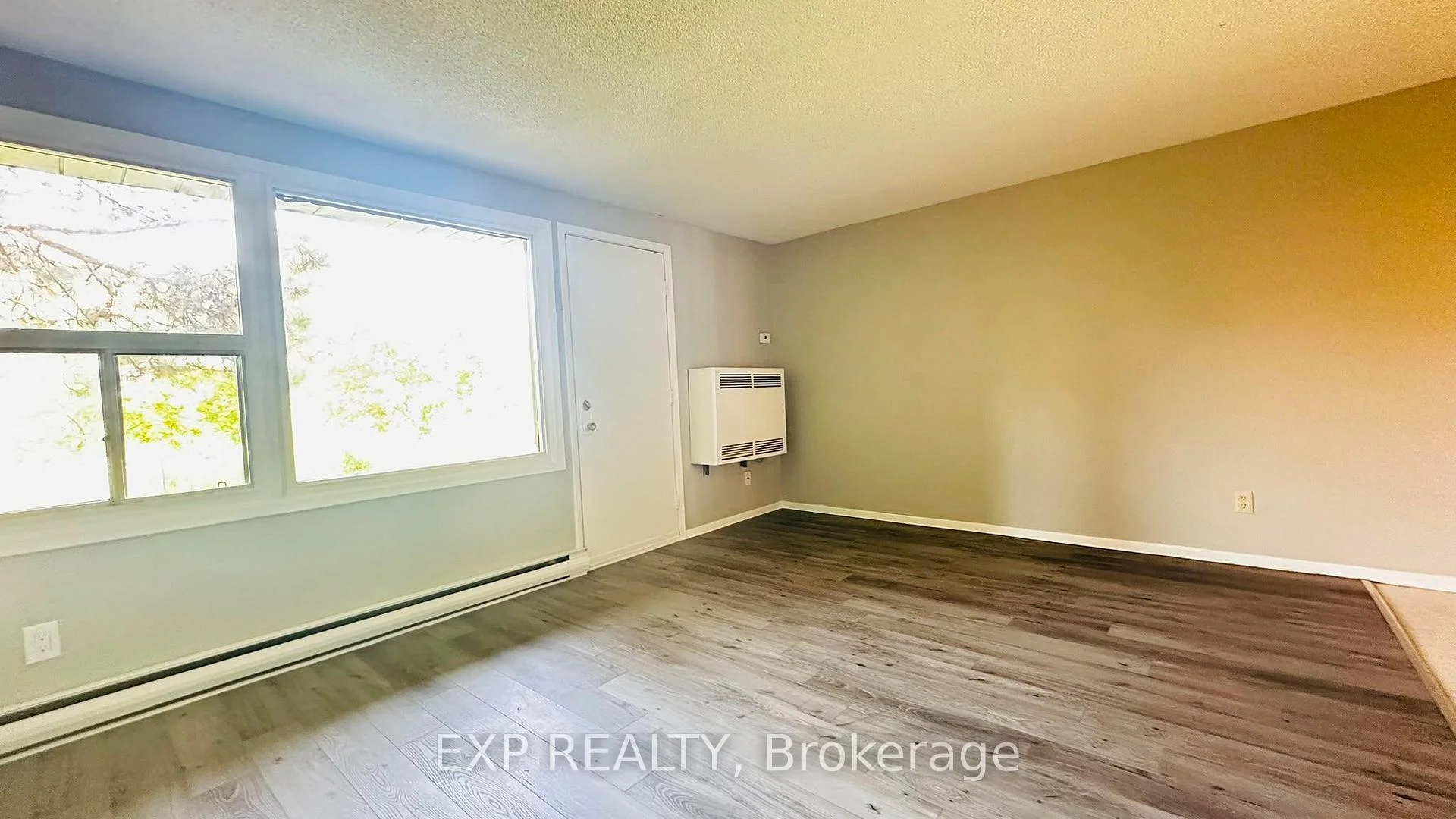 Photo 5 of Unit 9, 1200 Courtland Avenue E, Kitchener, Vanier - Kitchener — HOMEH