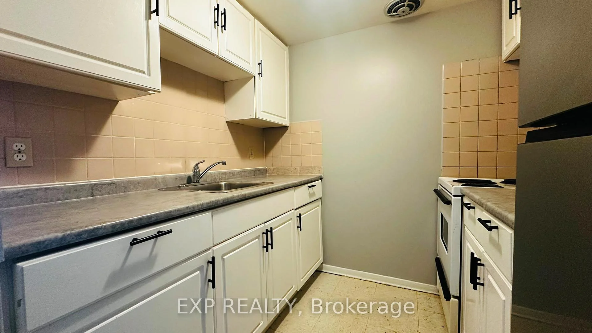 Photo 9 of Unit 9, 1200 Courtland Avenue E, Kitchener, Vanier - Kitchener — HOMEH