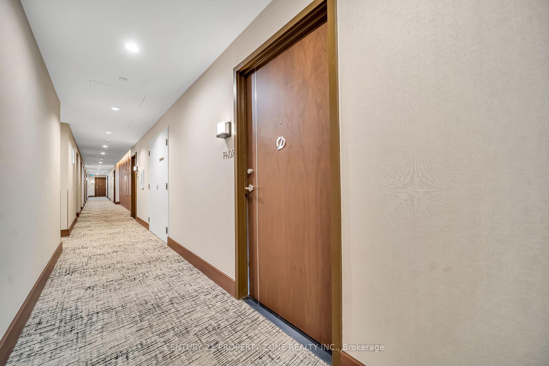 Photo 13 of Unit 709, Ph09 Mcmahon Drive, North York, Bayview Village — HOMEH