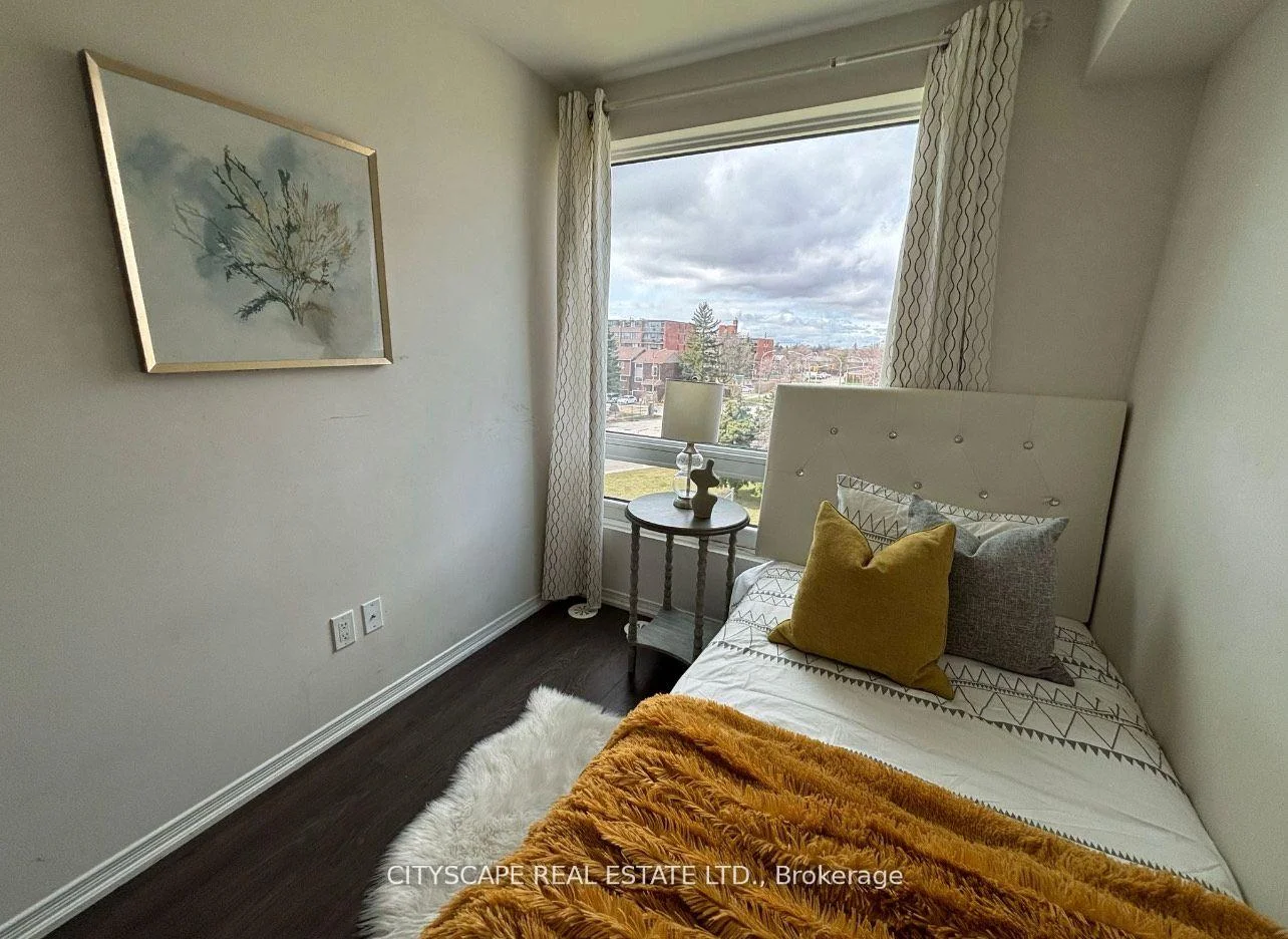 Photo 8 of Unit 213, 7 Applewood Lane, Etobicoke, Etobicoke West Mall — HOMEH