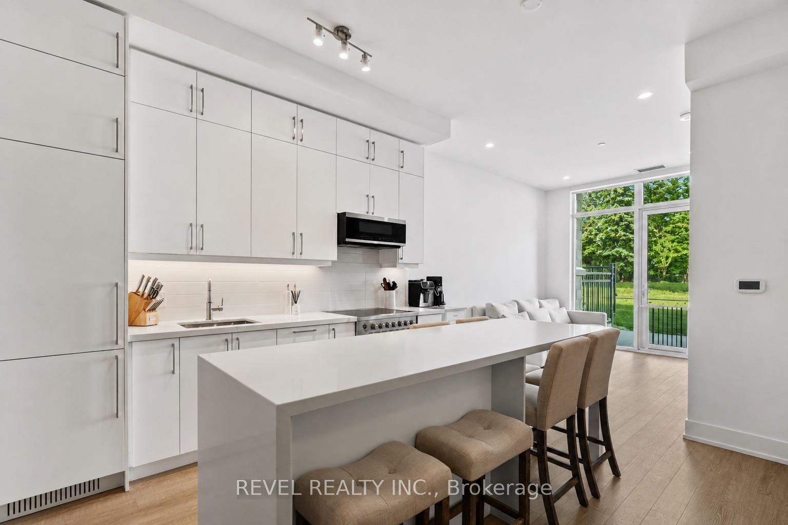 Photo 2 of Unit 123, 2075 King Road, King, King City — HOMEH