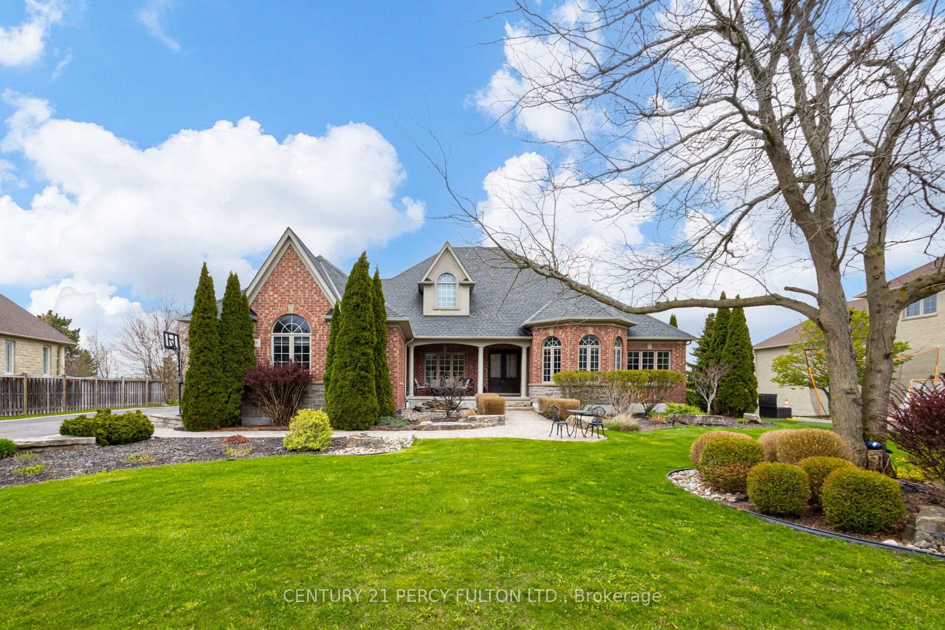 Photo 1 of 19 Wilson House Drive, Whitby, Rural Whitby — HOMEH