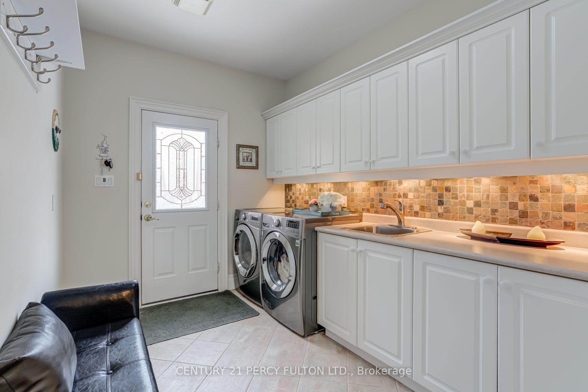 Photo 30 of 19 Wilson House Drive, Whitby, Rural Whitby — HOMEH
