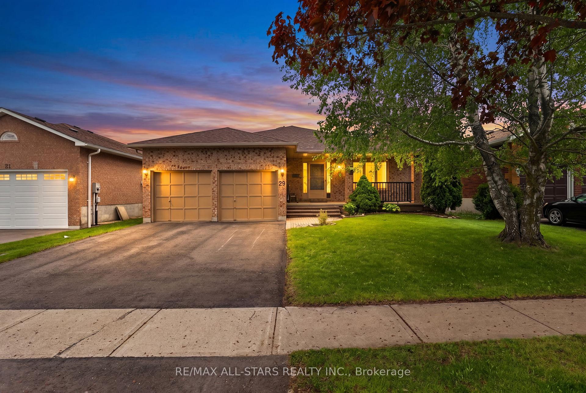 Photo 1 of 29 Lakeview Drive, Scugog, Port Perry — HOMEH