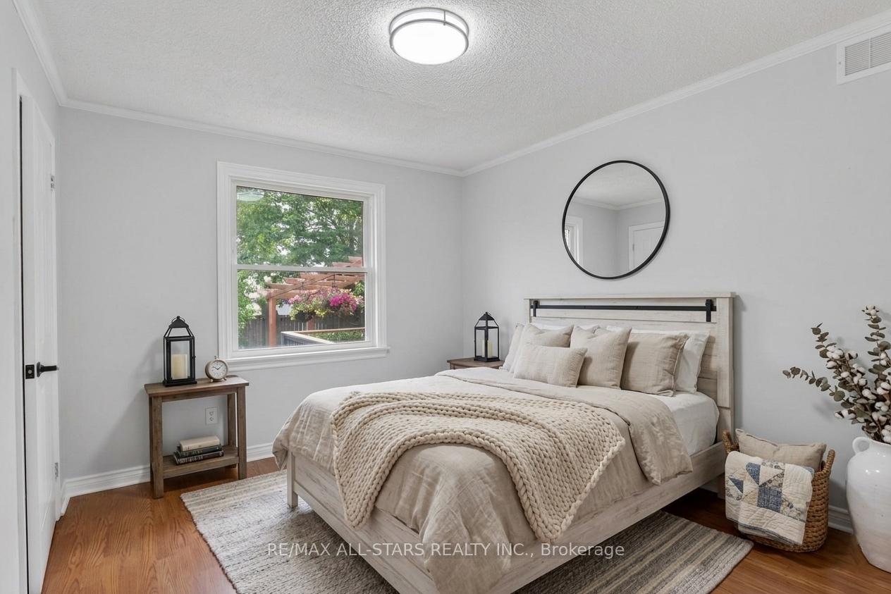 Photo 10 of 29 Lakeview Drive, Scugog, Port Perry — HOMEH