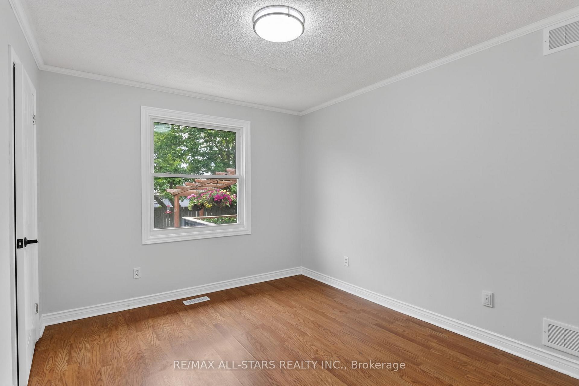 Photo 21 of 29 Lakeview Drive, Scugog, Port Perry — HOMEH