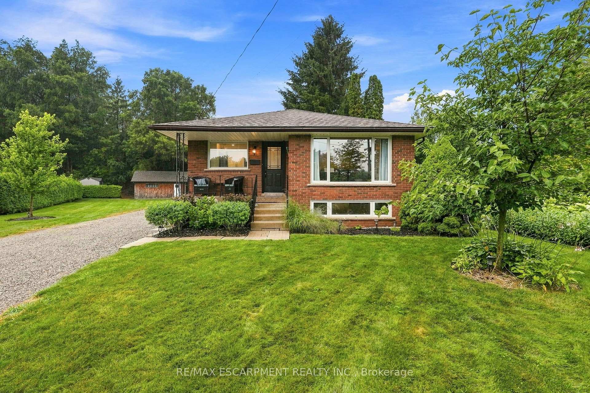 Photo 3 of 10 Taylor Crescent, Hamilton, Greensville — HOMEH