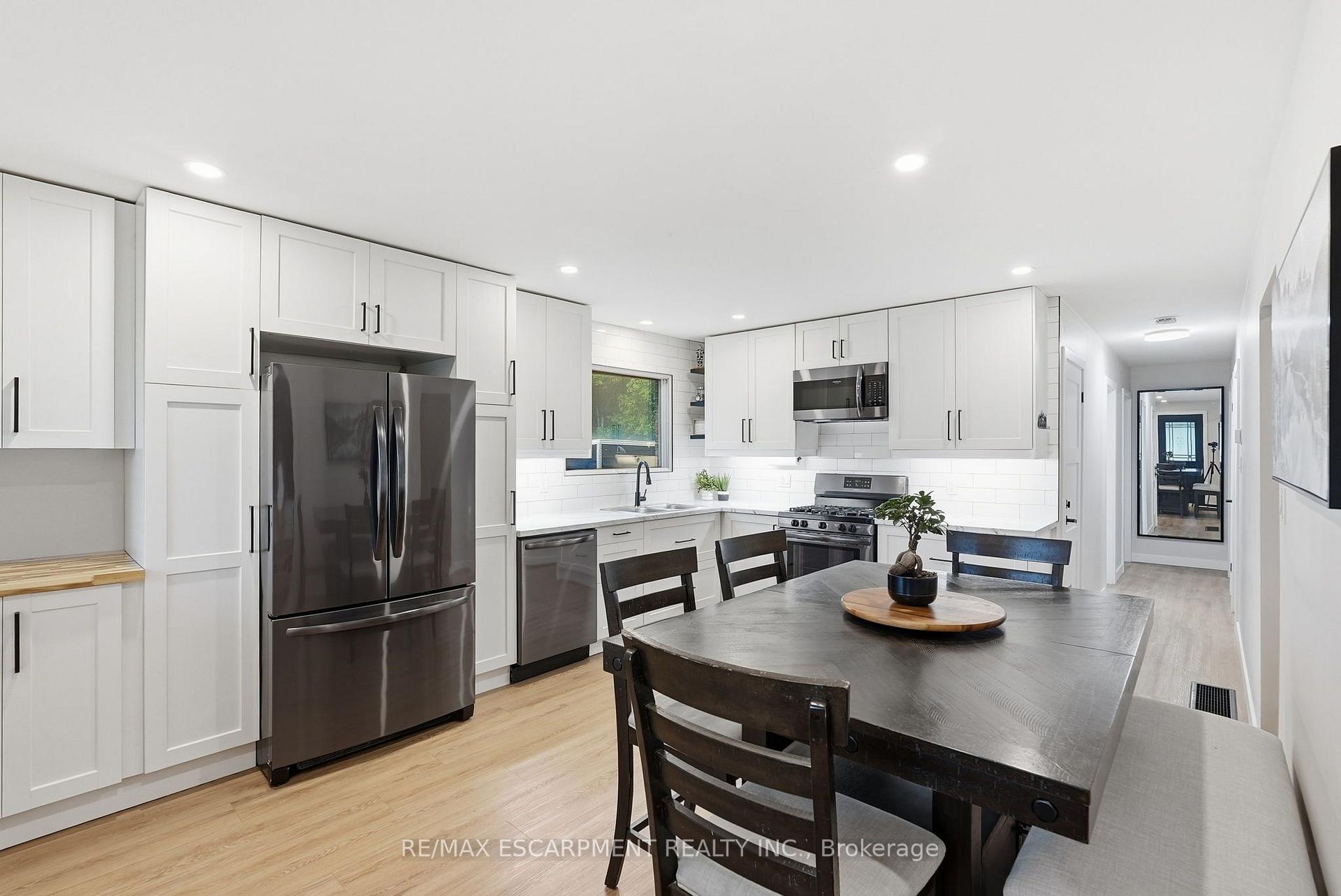 Photo 15 of 10 Taylor Crescent, Hamilton, Greensville — HOMEH