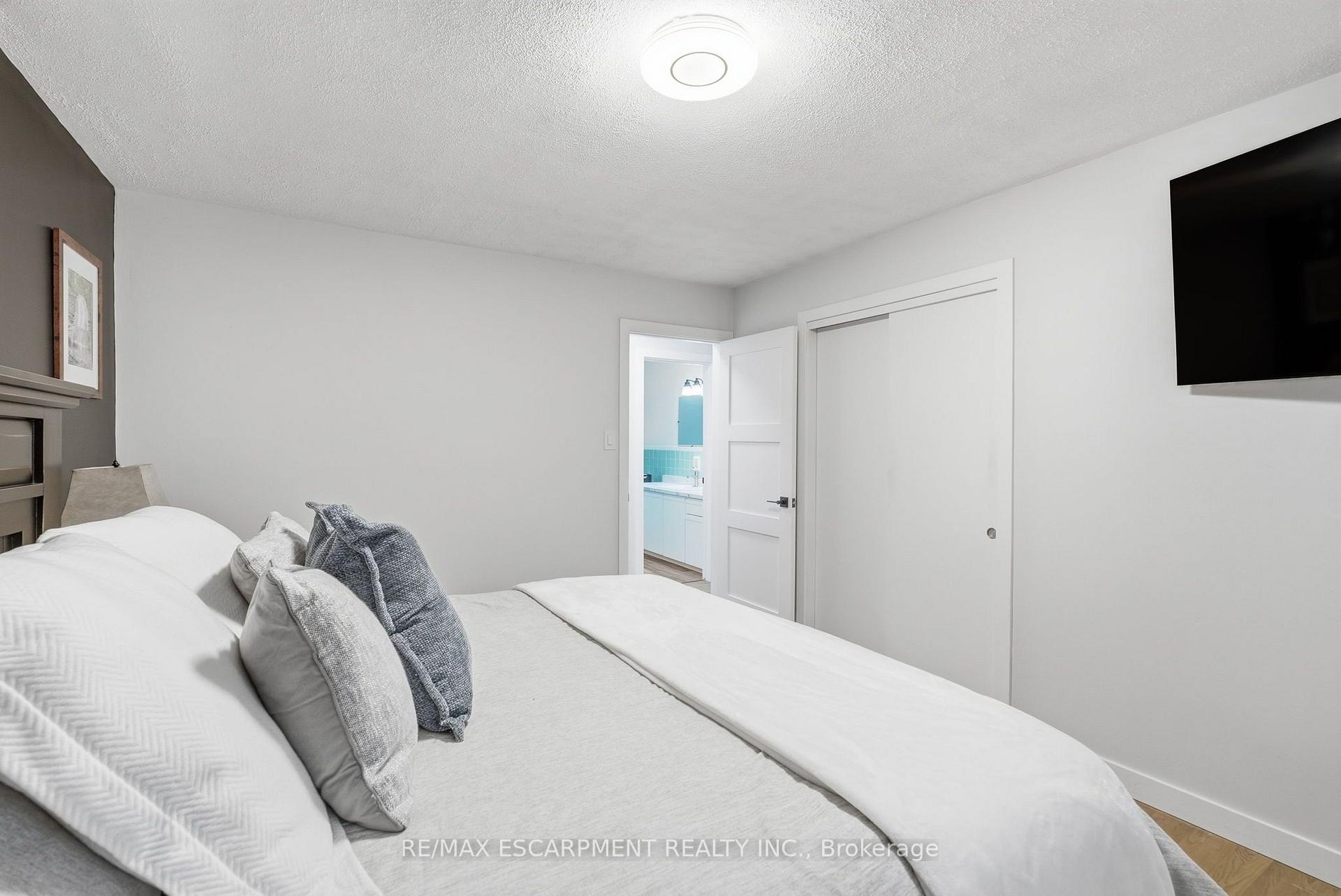 Photo 18 of 10 Taylor Crescent, Hamilton, Greensville — HOMEH