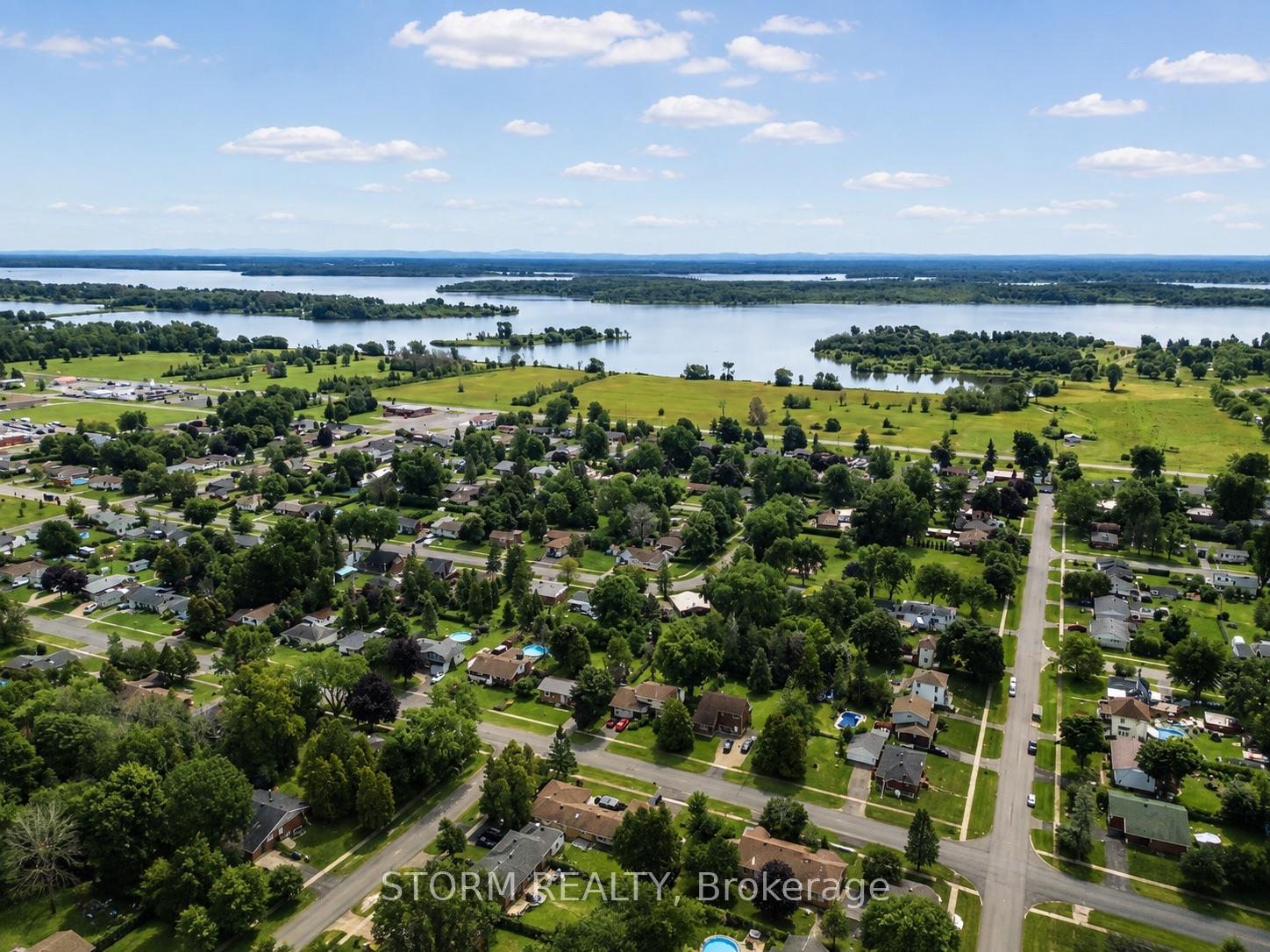 Photo 5 of 40 Ault Drive, South Stormont, Ingleside — HOMEH