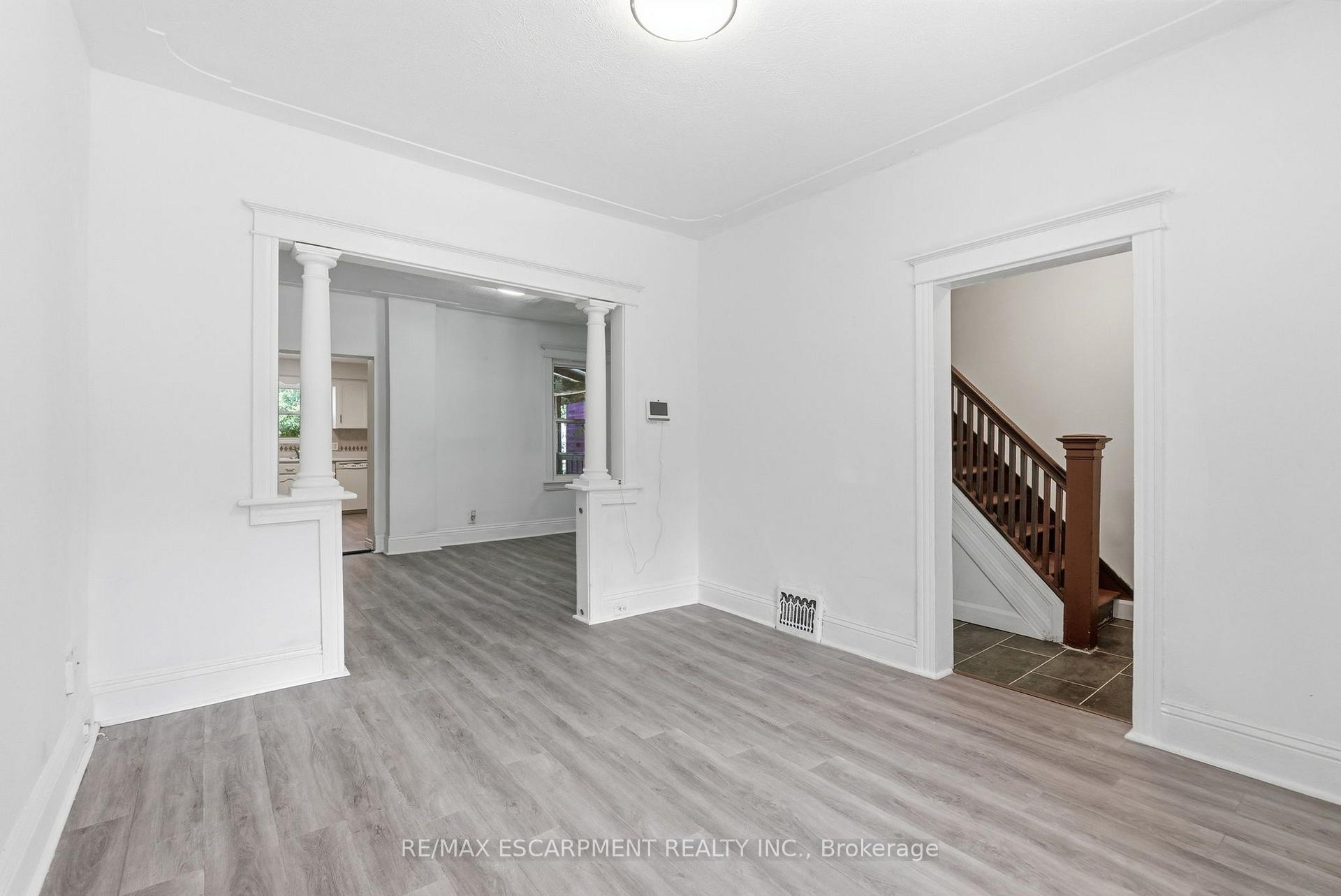 Photo 7 of 41 Barnesdale Avenue N, Hamilton, Stipley — HOMEH