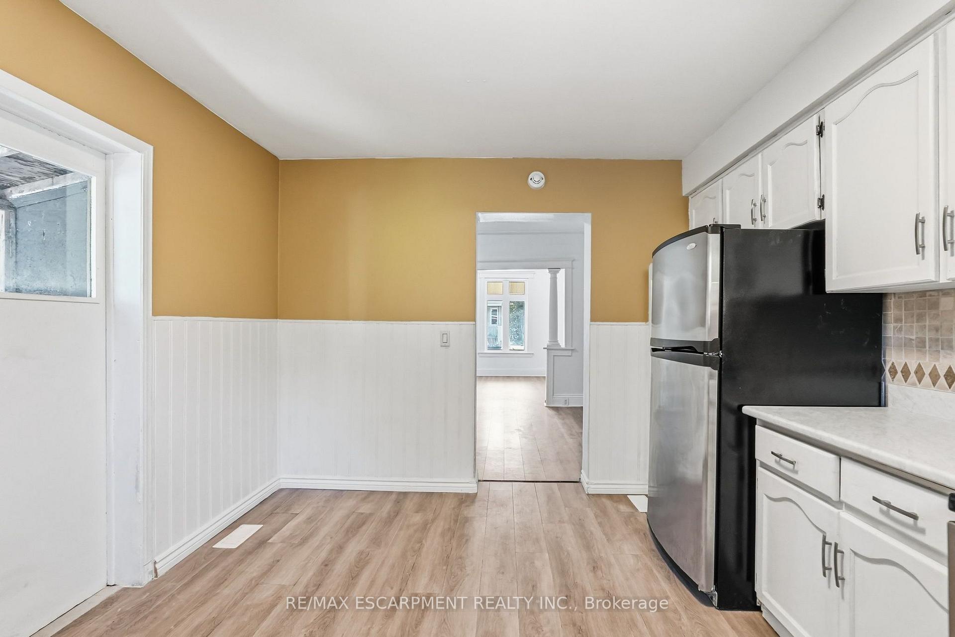 Photo 13 of 41 Barnesdale Avenue N, Hamilton, Stipley — HOMEH